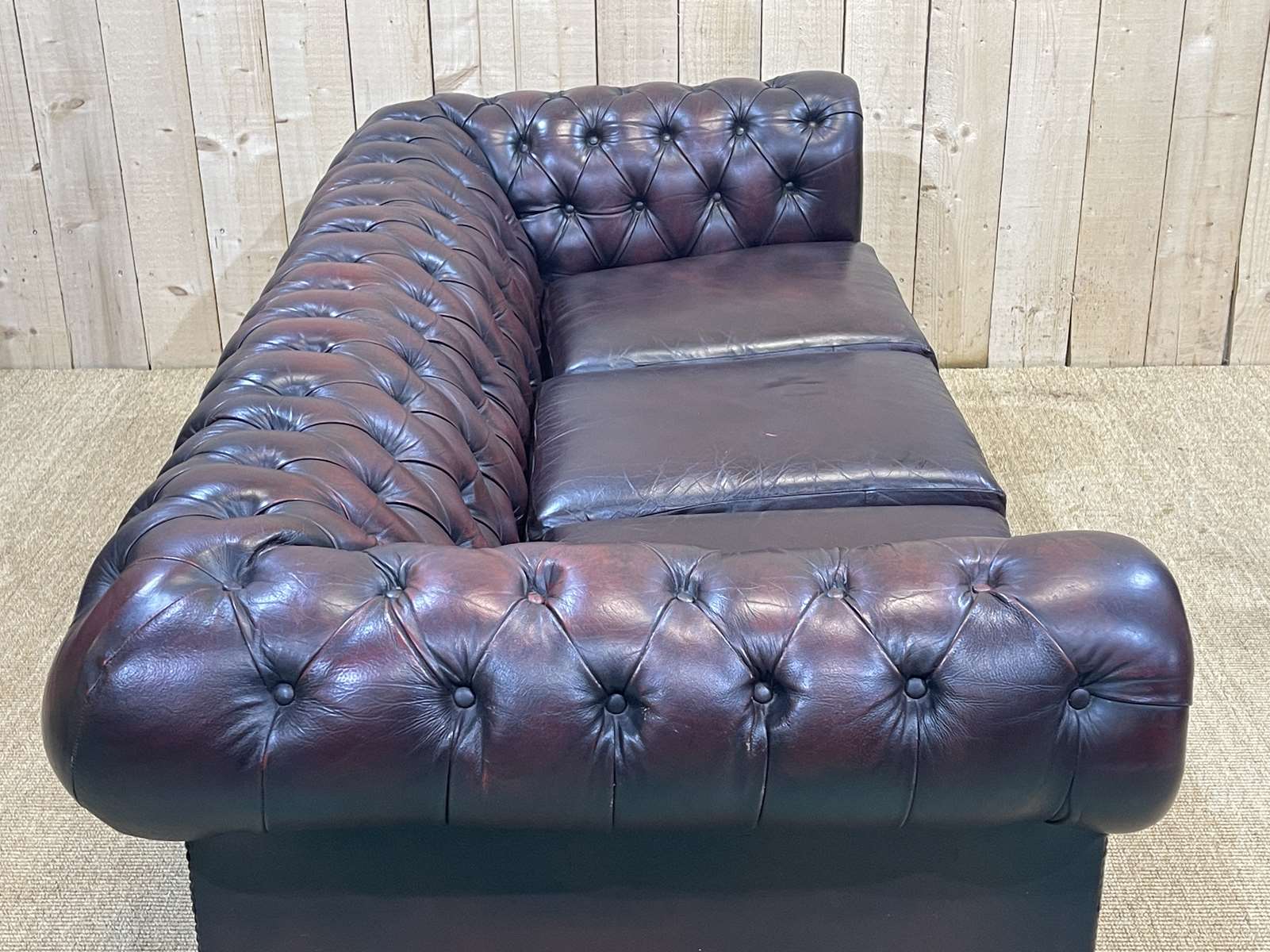 Chesterfield 3-seater sofa in red leather from the 70s