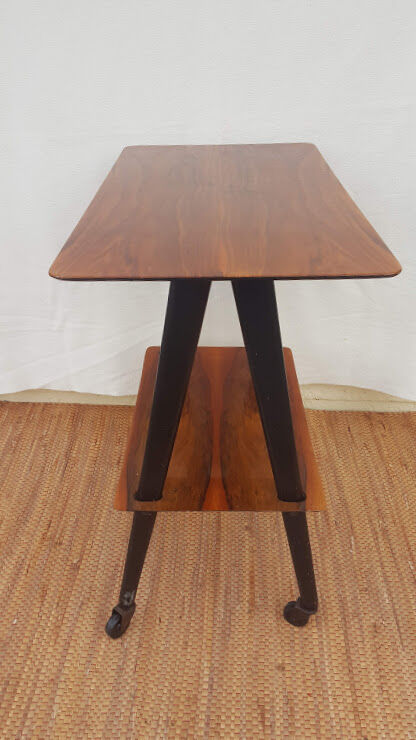 Dessert or rolling table