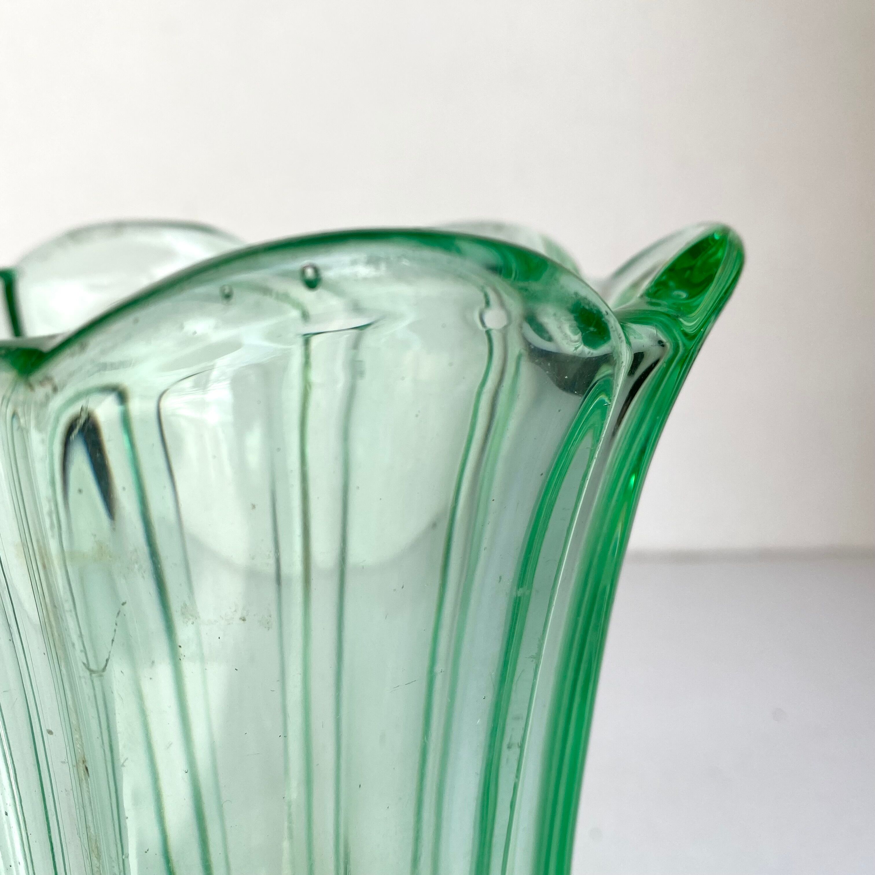 Glass vase