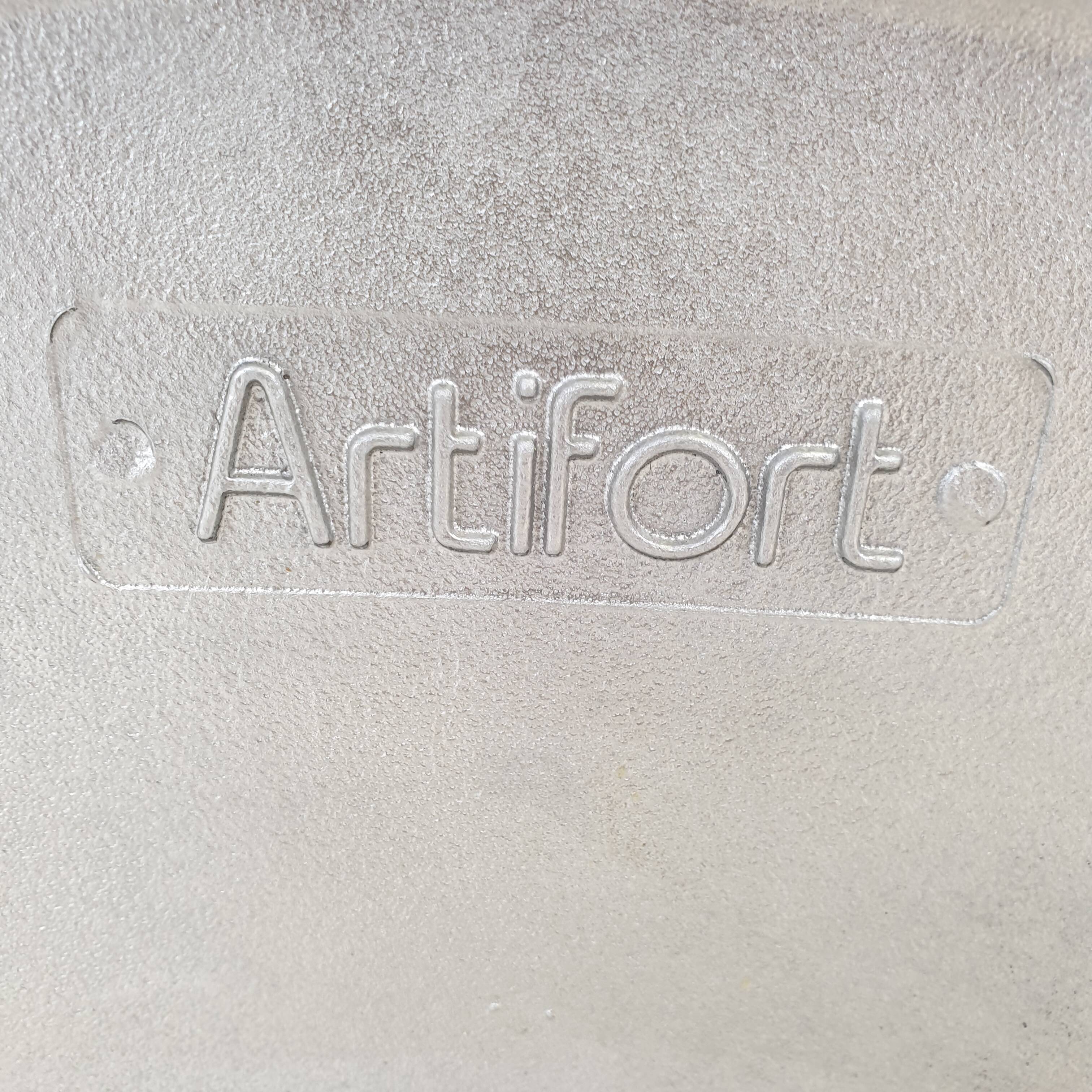 Round Dining Table by Pierre Paulin for Artifort