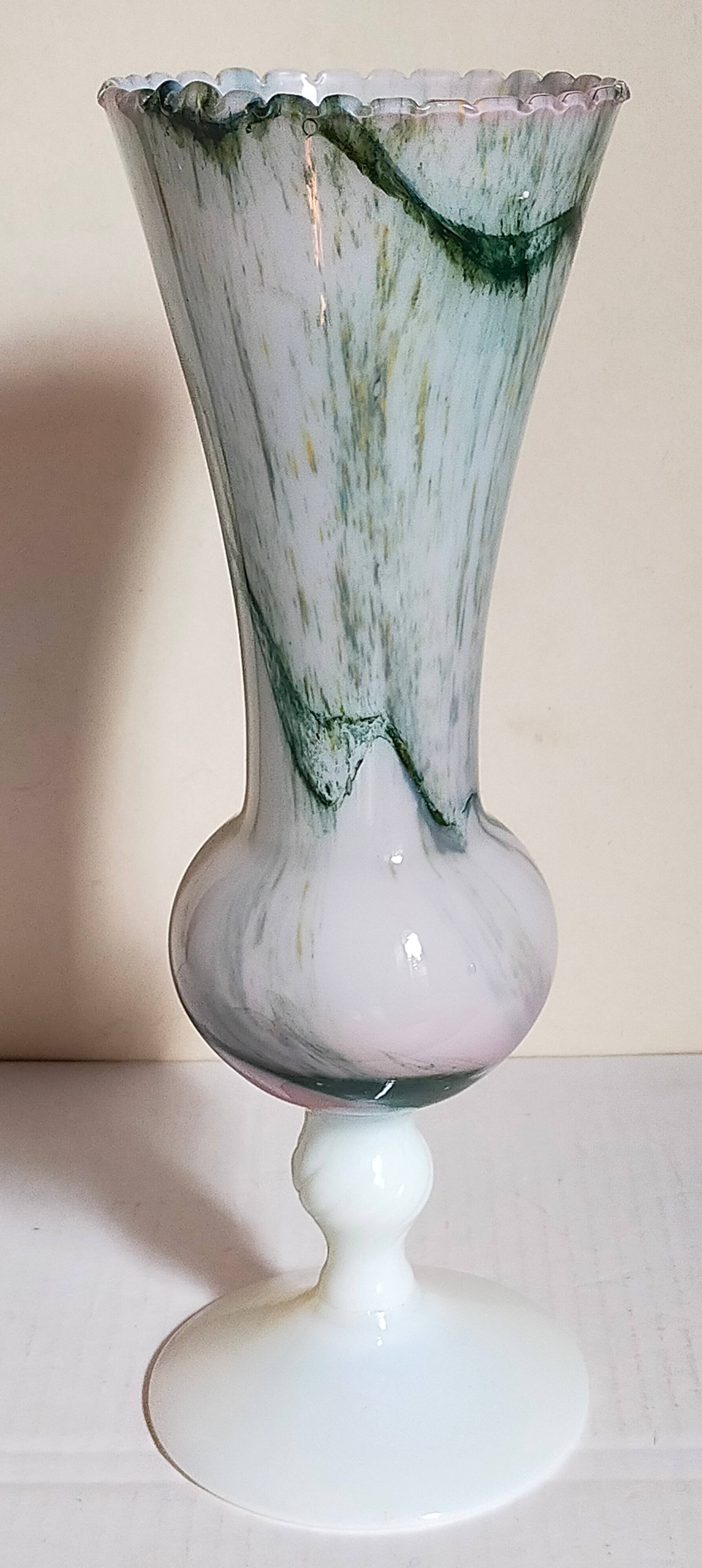 Vase on foot in opaline and vintage blown glass 30 cm