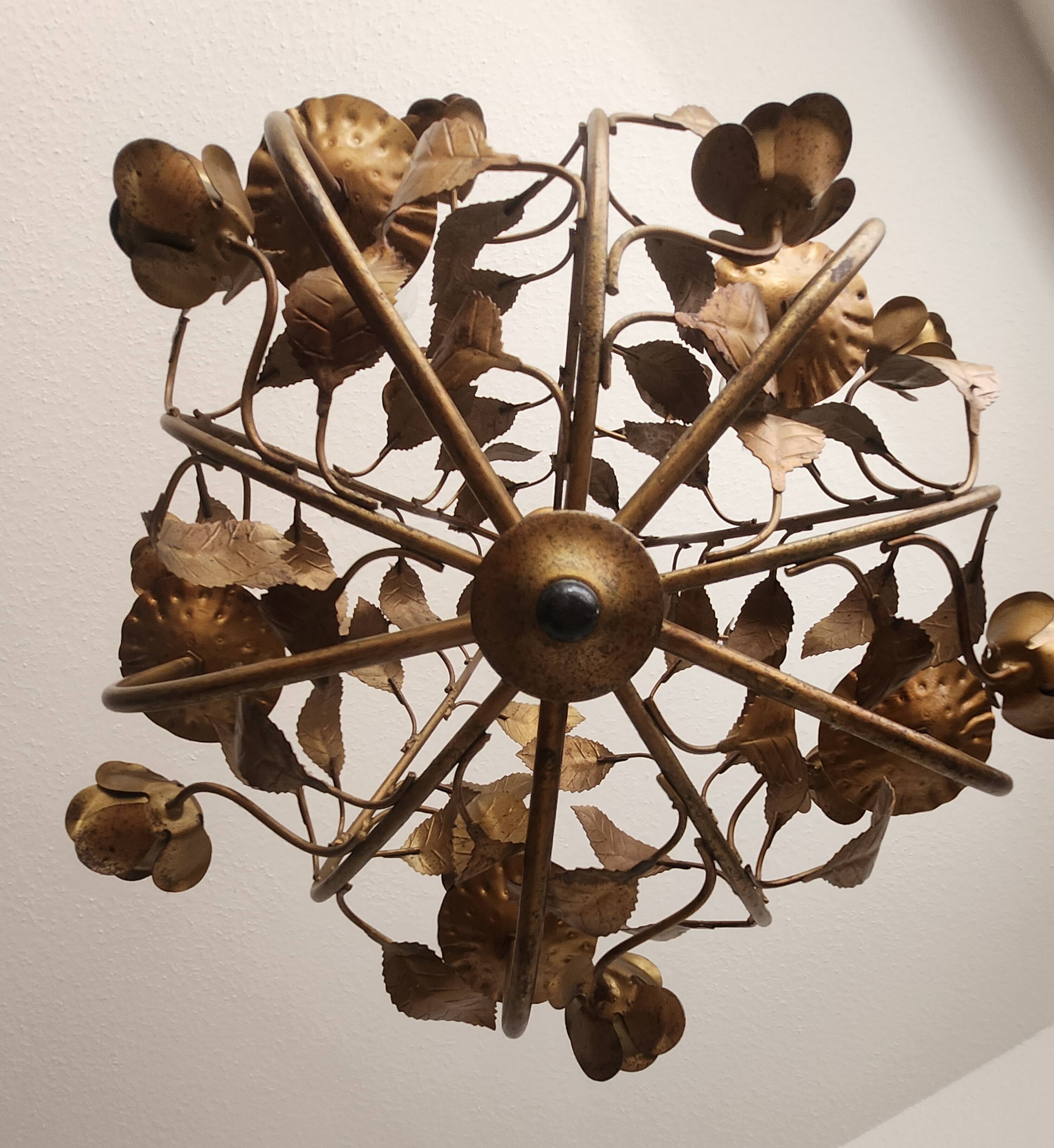 Chandelier hand-forged Hollywood Regency rose leaf decorations