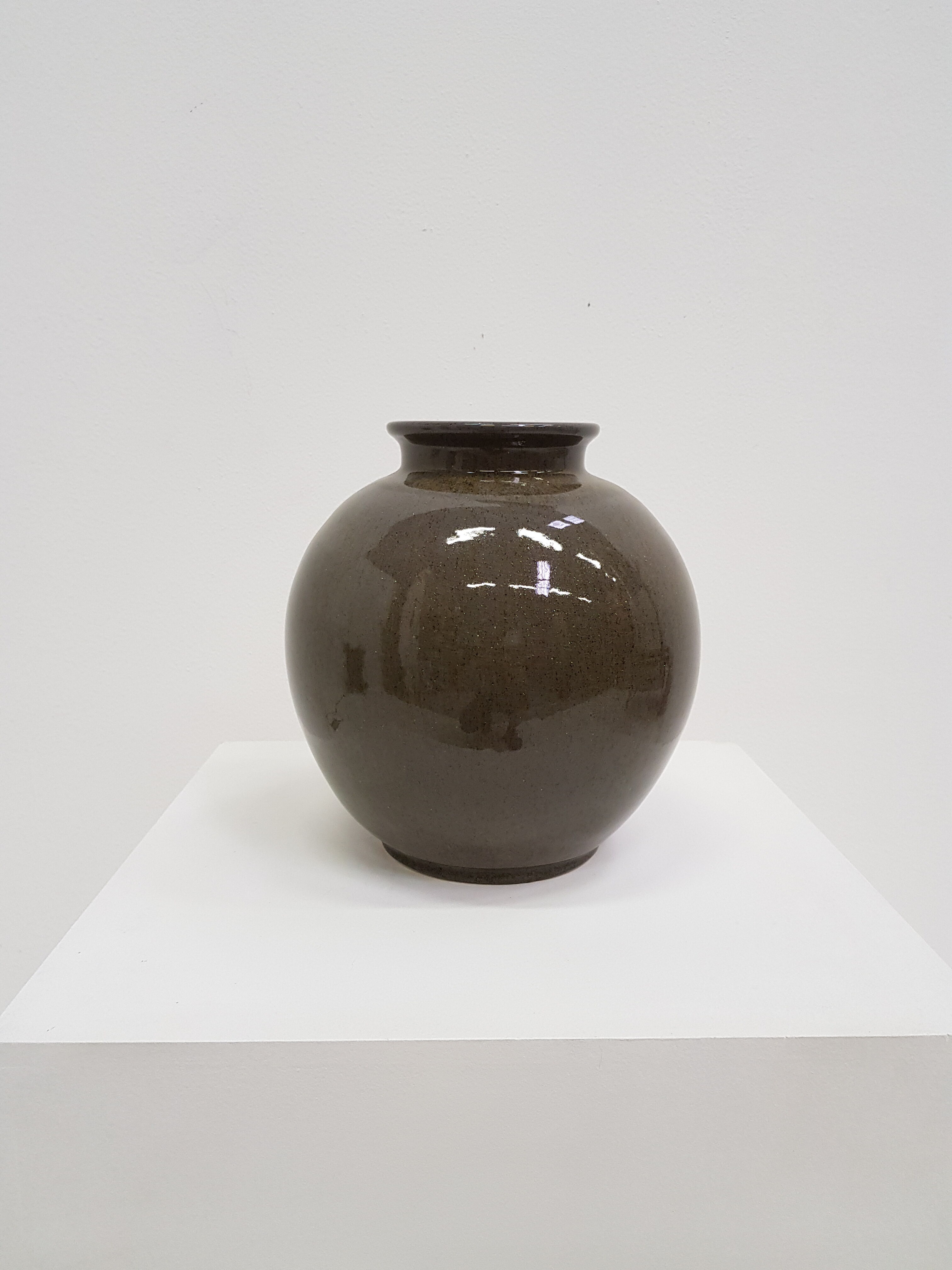 Large ceramic vase "Poterie du Marais"