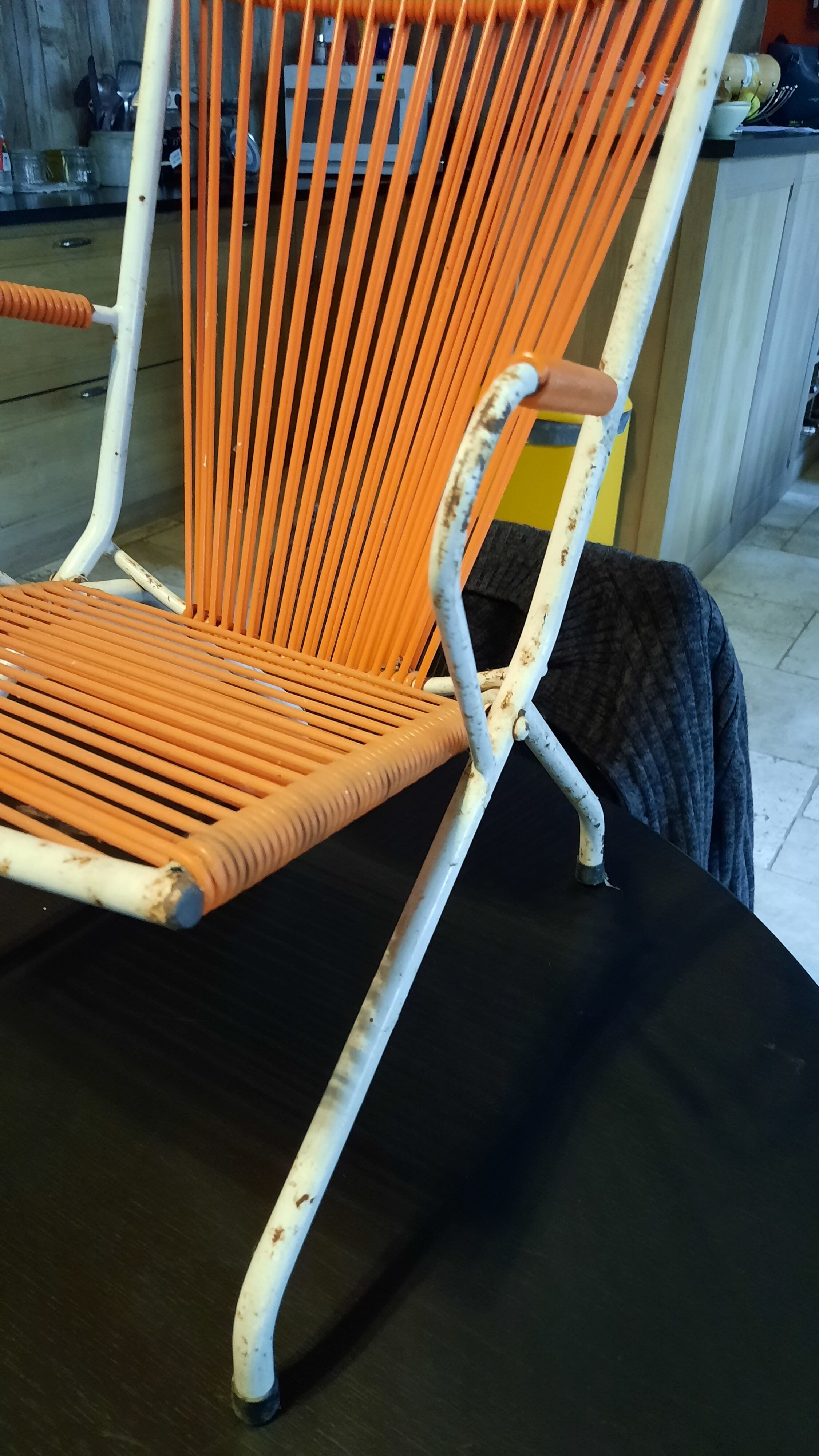 Scoubidou children's chair