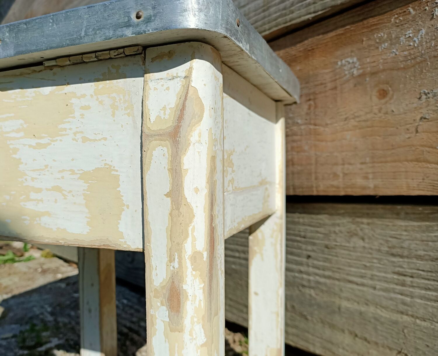 Shoeshine chest stool