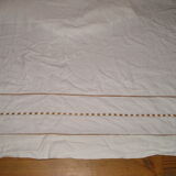 Metis or former linen cloth to 3 rows of days with return