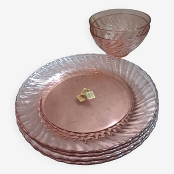 Set of 4 plates and 2 rosaline bowls Arcoroc