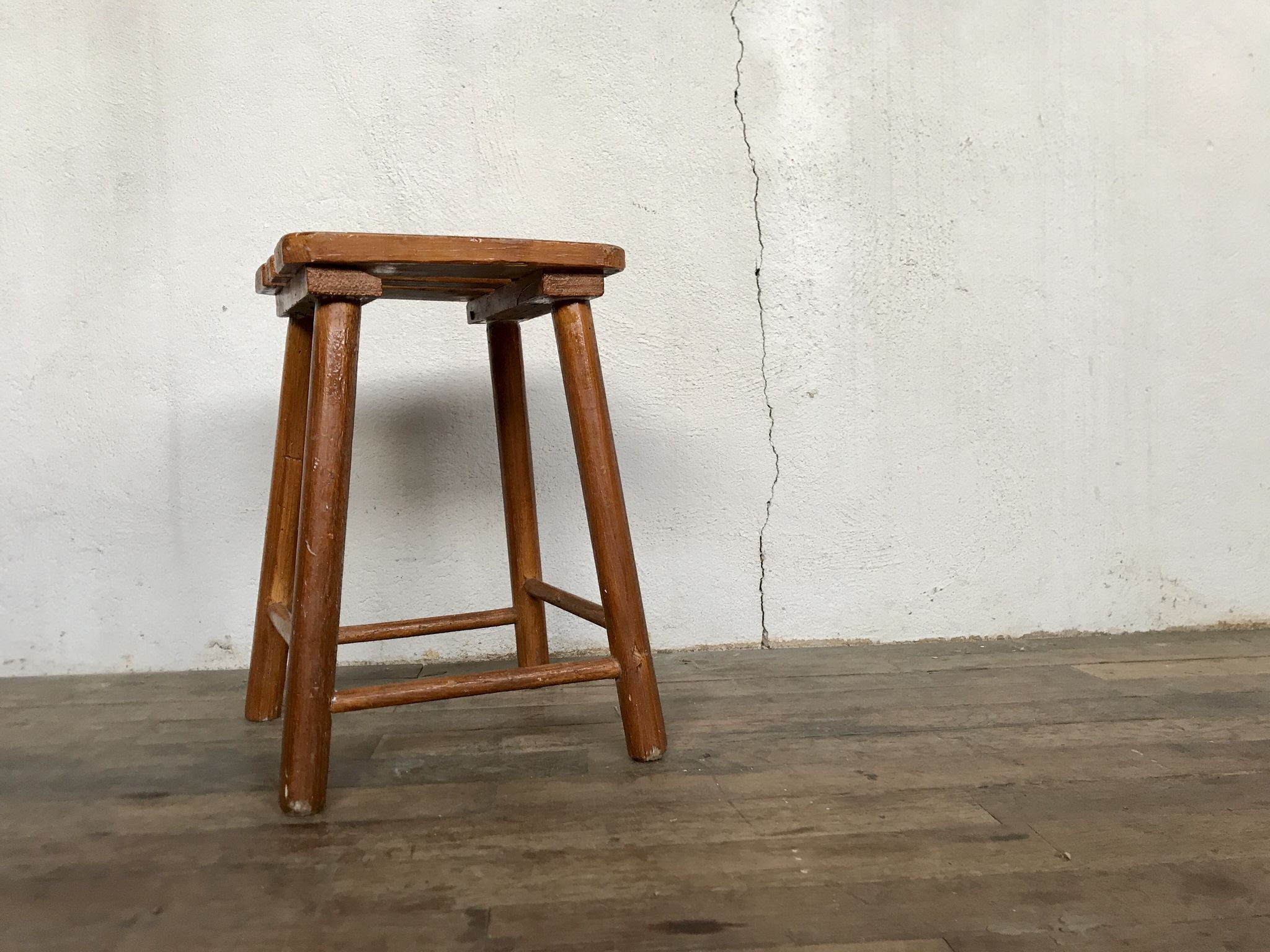 Brutalist primitive stool wears tripod plant solid wooden sofa tip 1950 Furniture decoration