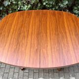 Table en teck extensible à deux rallonges