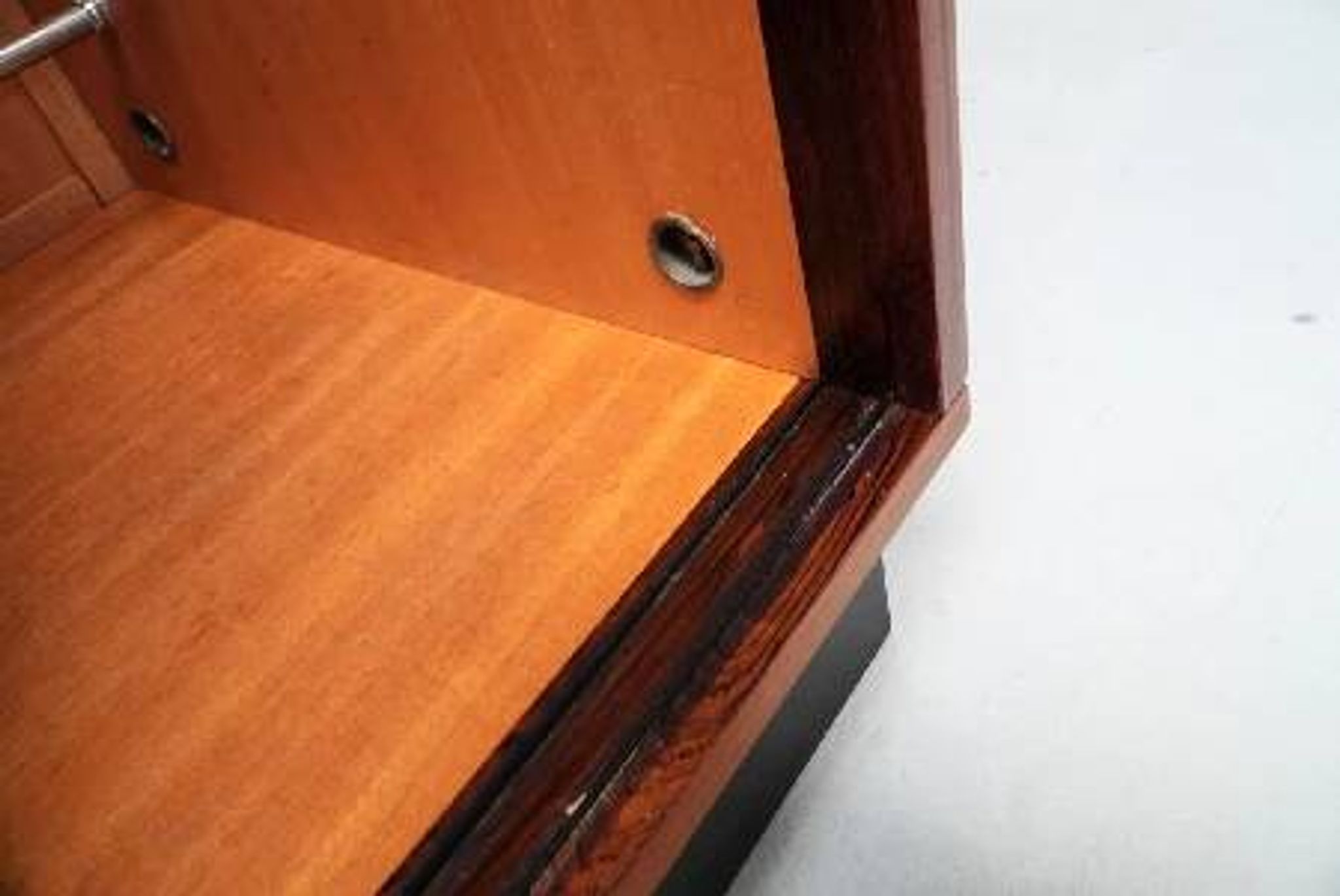 Alfred Hendrickx, Armoire en bois de rose pour Belform