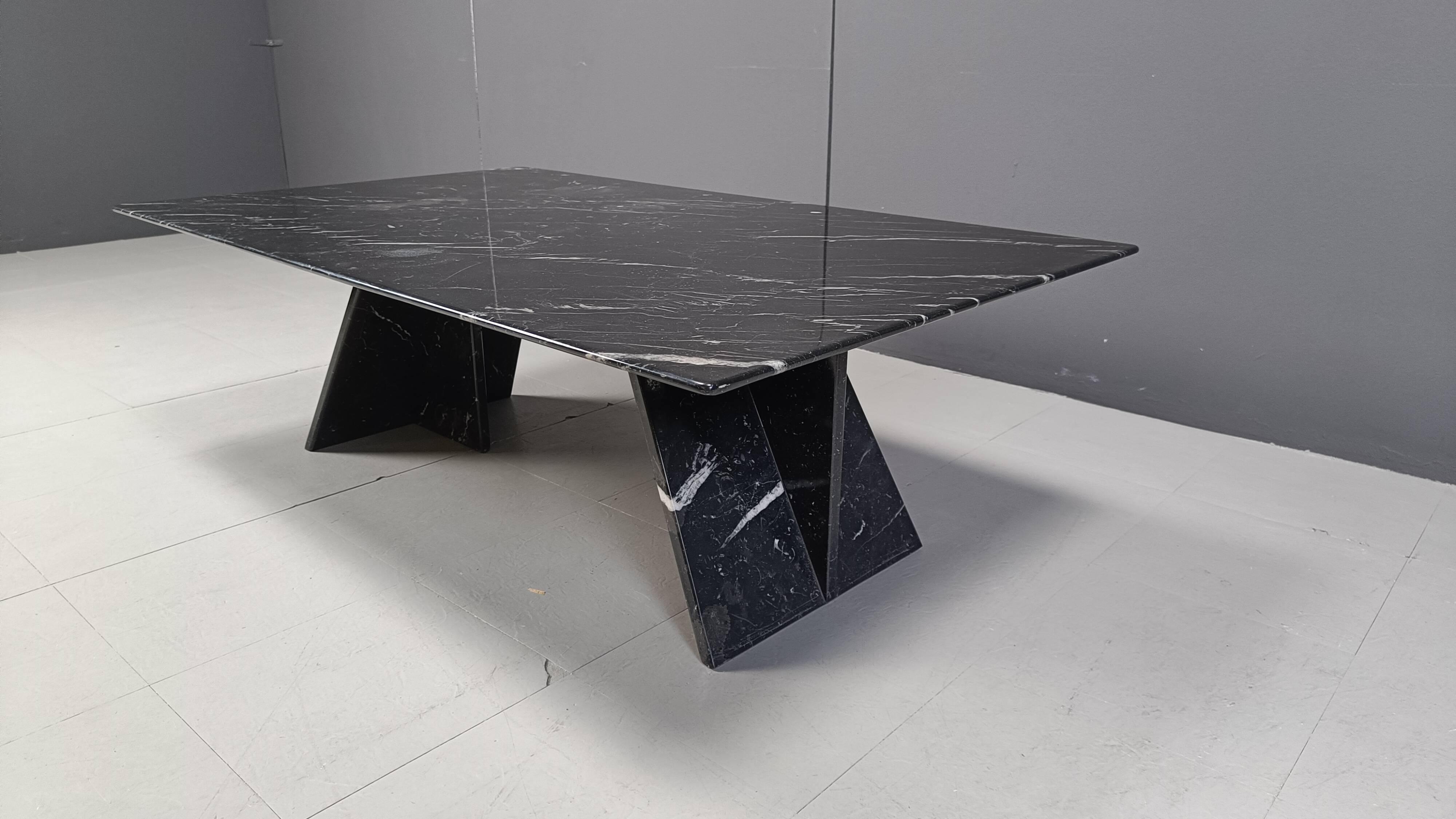 Table basse vintage en marbre noir, 1970