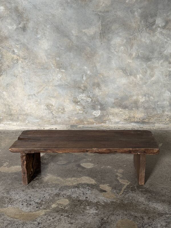 Petit banc bas en teck ancien d'Indonésie H14 L50