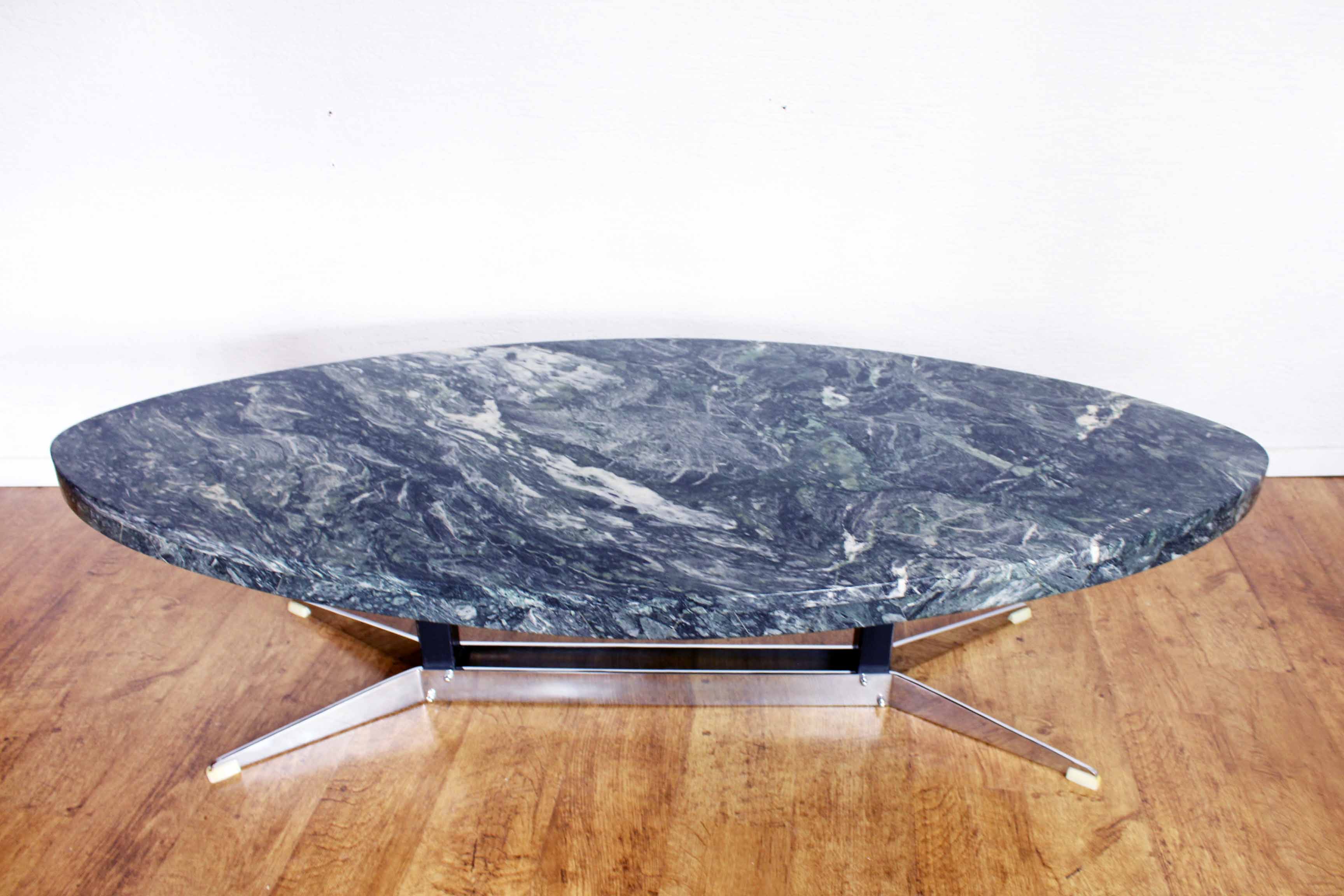 Oval coffee table in 70s green marble