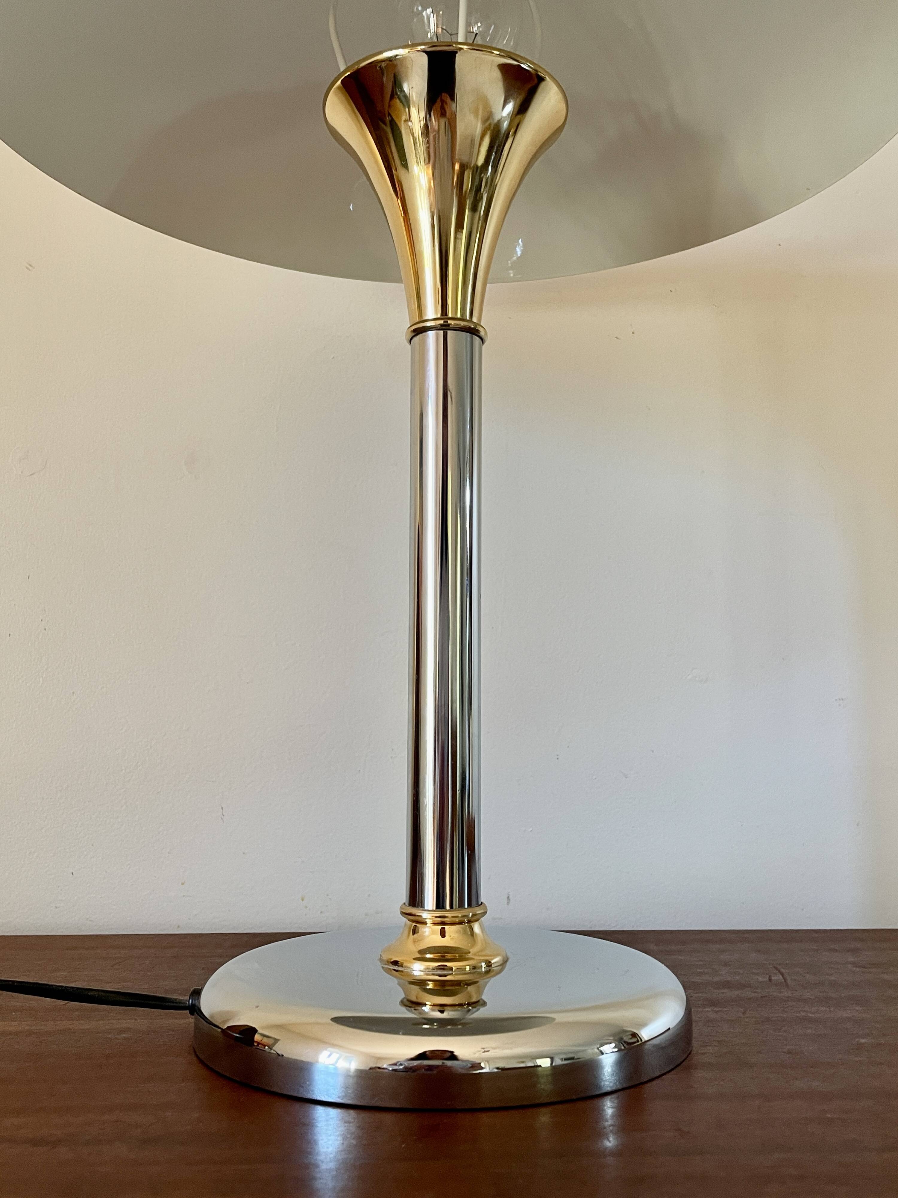 Massive mushroom lamp Belgium 1980