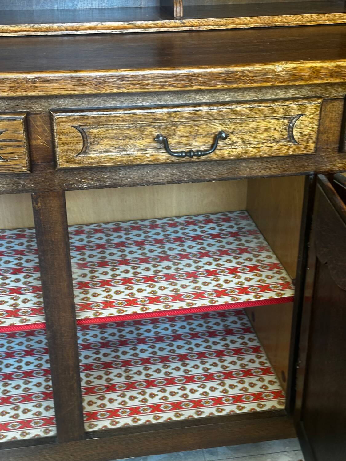 Rustic two-body buffet in oak from the 1960s.