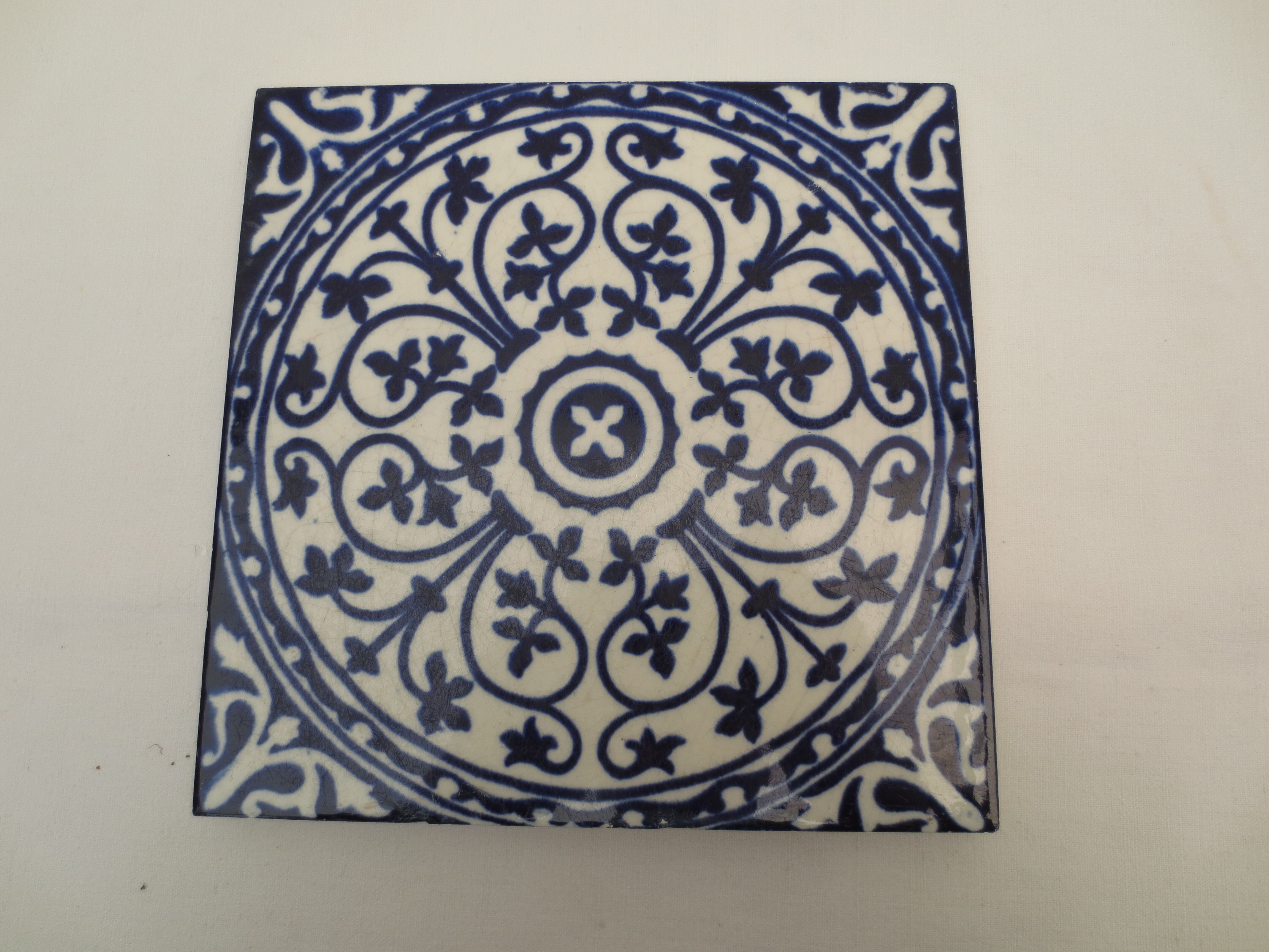Dessous de plat carreau de faience de Gien couleur bleu