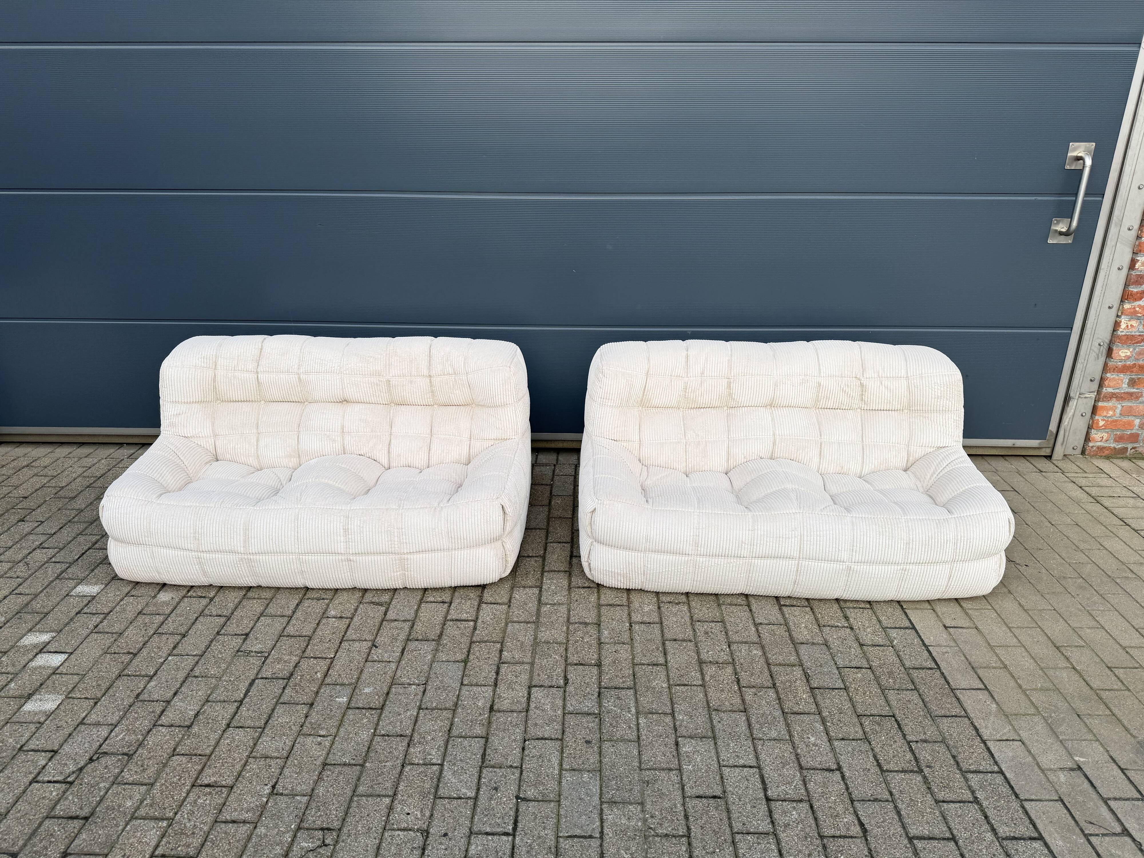 Ligne Roset Kashima set: 1x 1zit, 2x 2zit en 1x 3zit Beige Corduroy 10/10!!