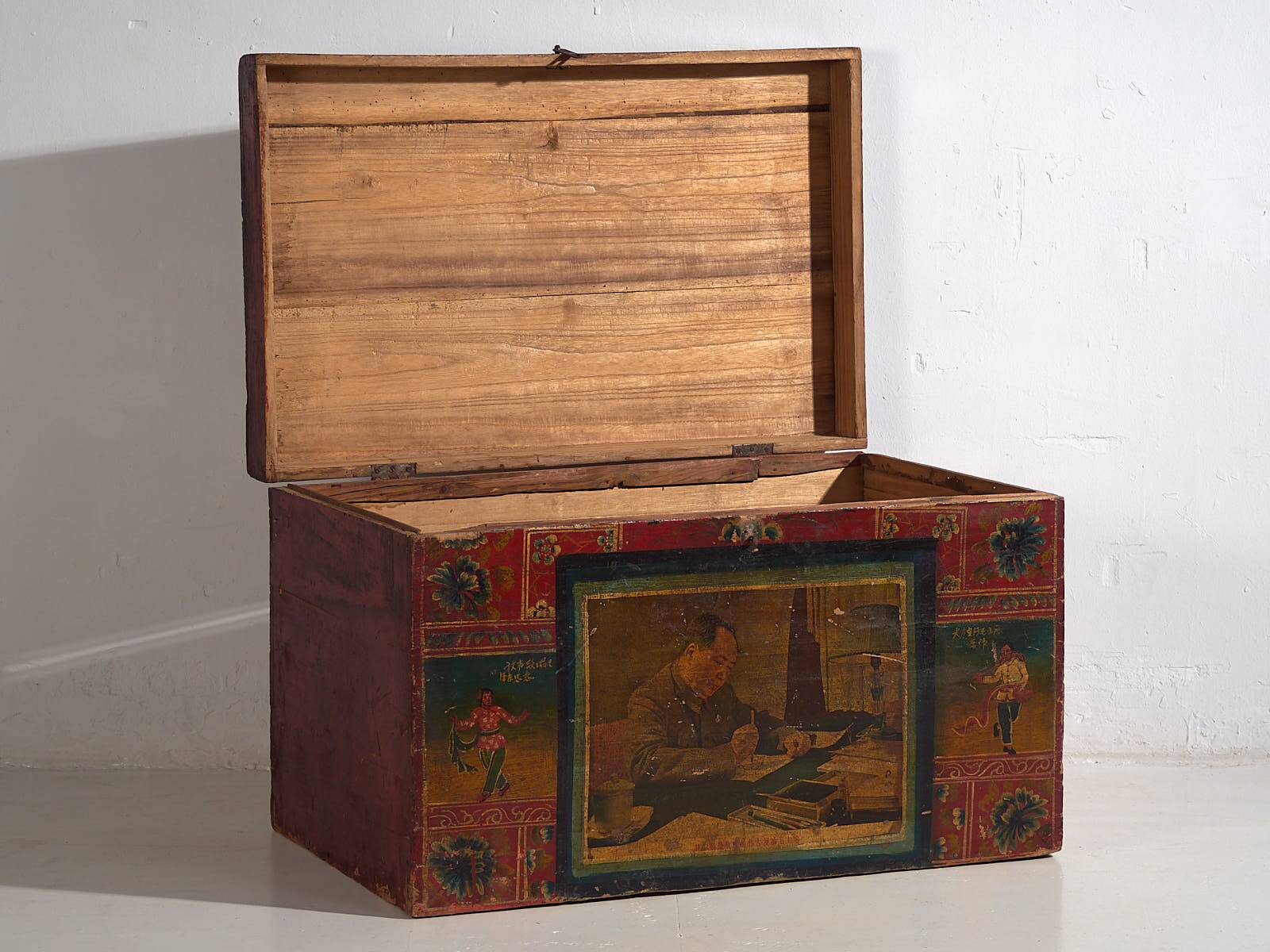 Antique Chinese brown storage trunk (c.1900) #6