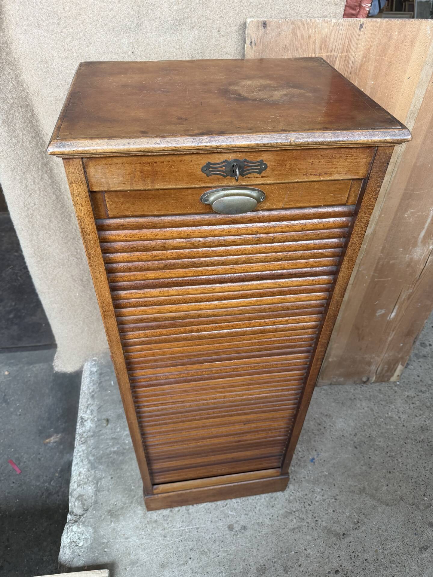 Antique wooden curtain cabinet – Around 1900