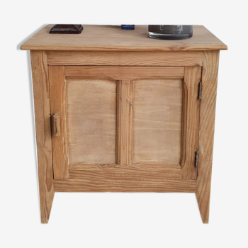 Low solid pine furniture