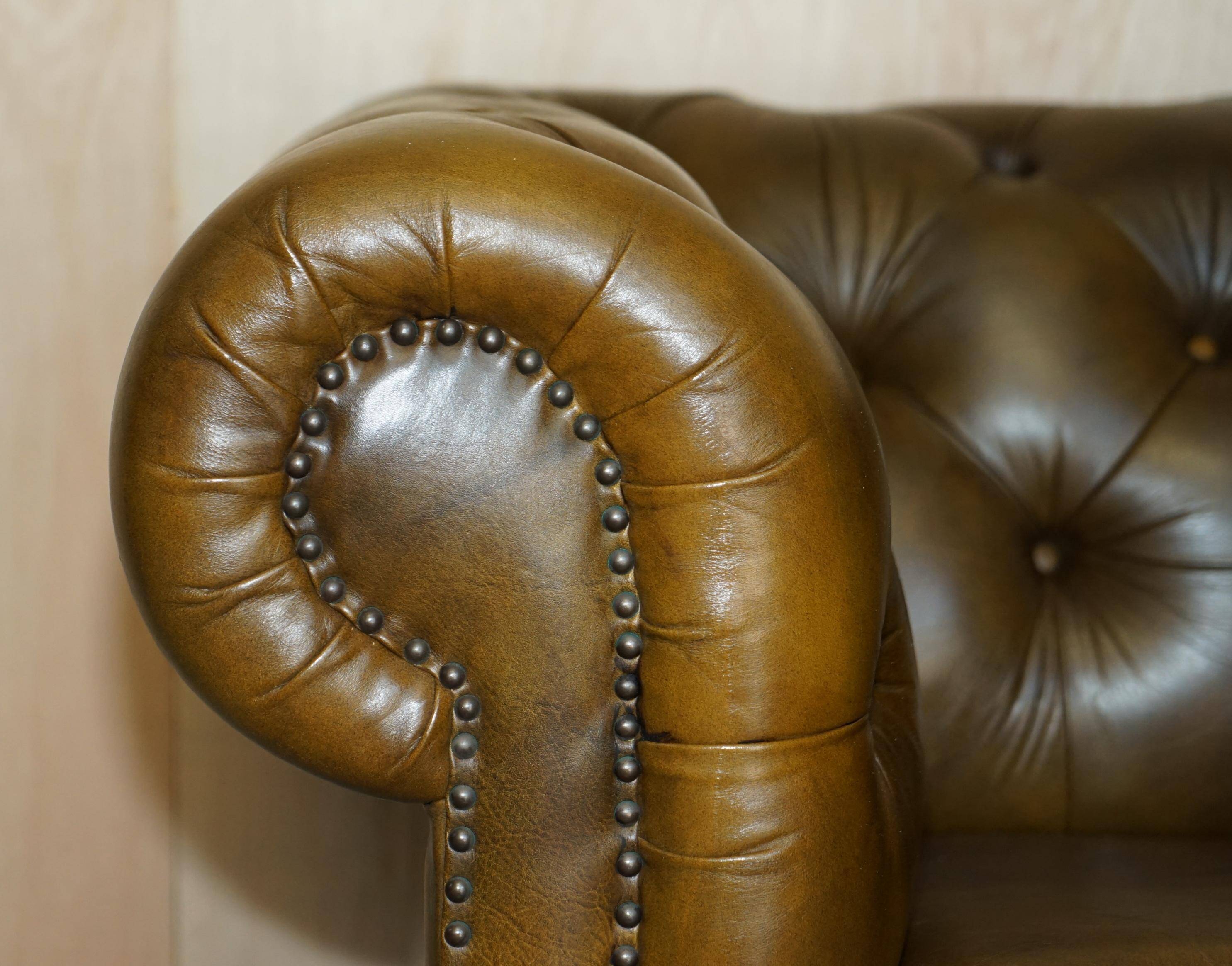 Ensemble vintage Chesterfield salon 3 pièces cuir