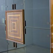 Rare meuble de bar italien marqueté "Paganini", signé Luciano Frigerio, années 1975