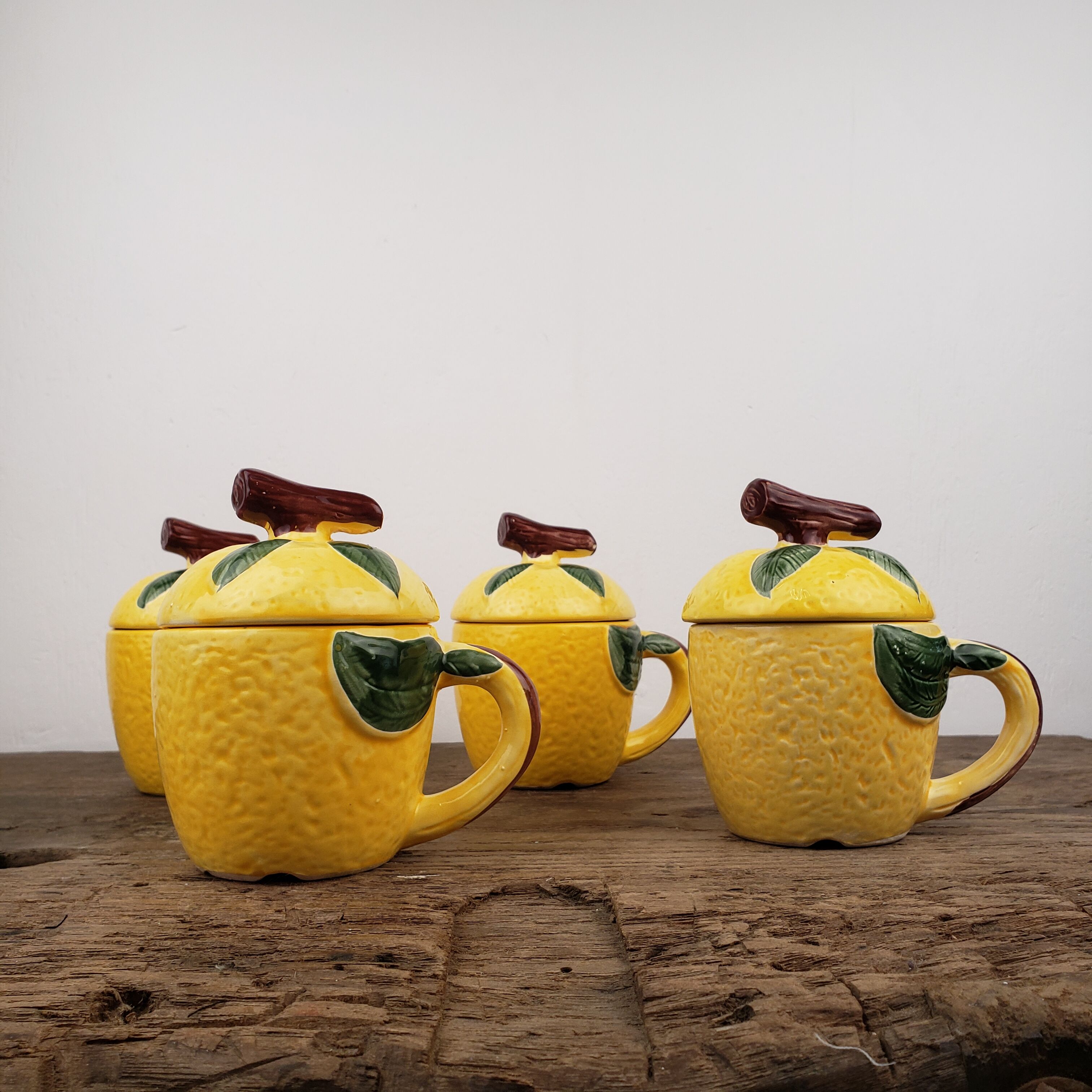 Lemon slurry cups with lid
