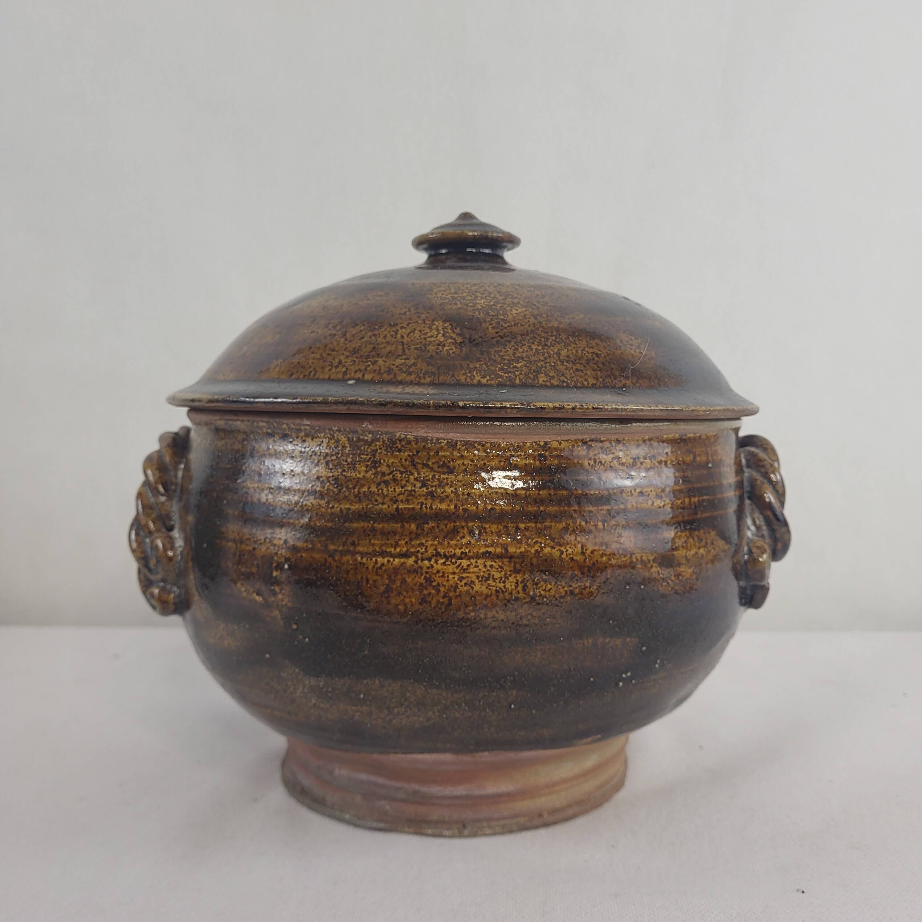 Stoneware soup tureen Jean Michel Doix / Puisaye