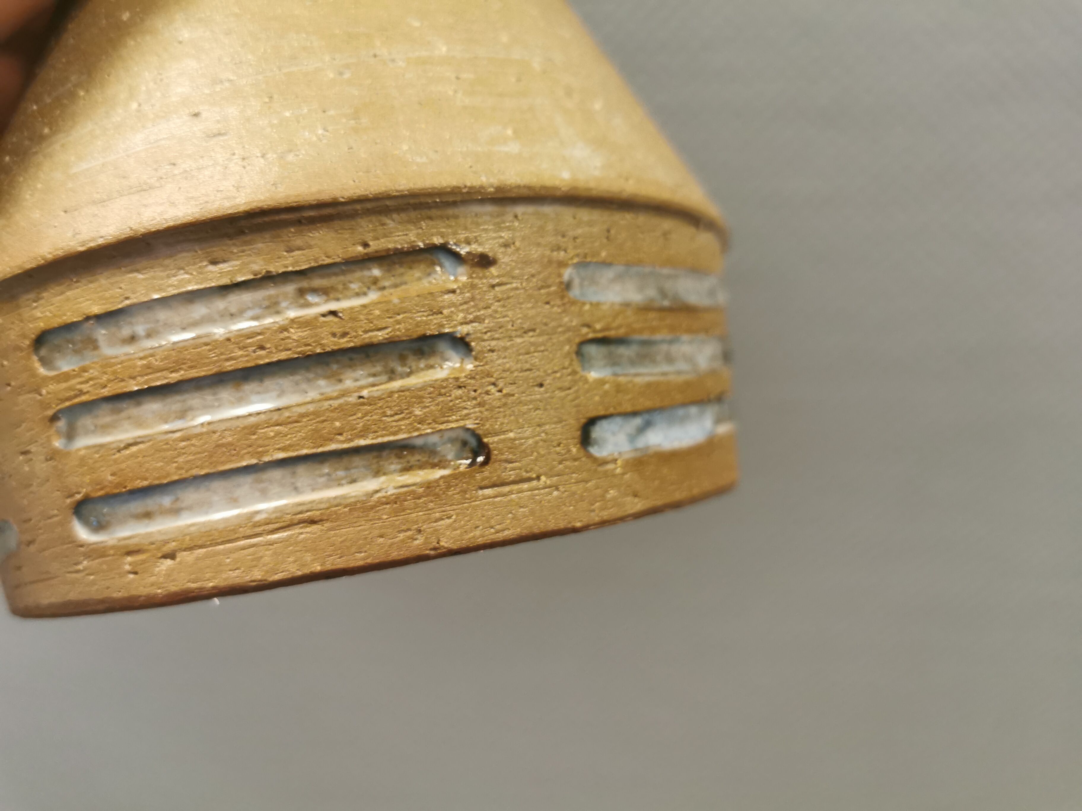 Small ceramic hanging lamp. Estimated Danish and from the 1970s.