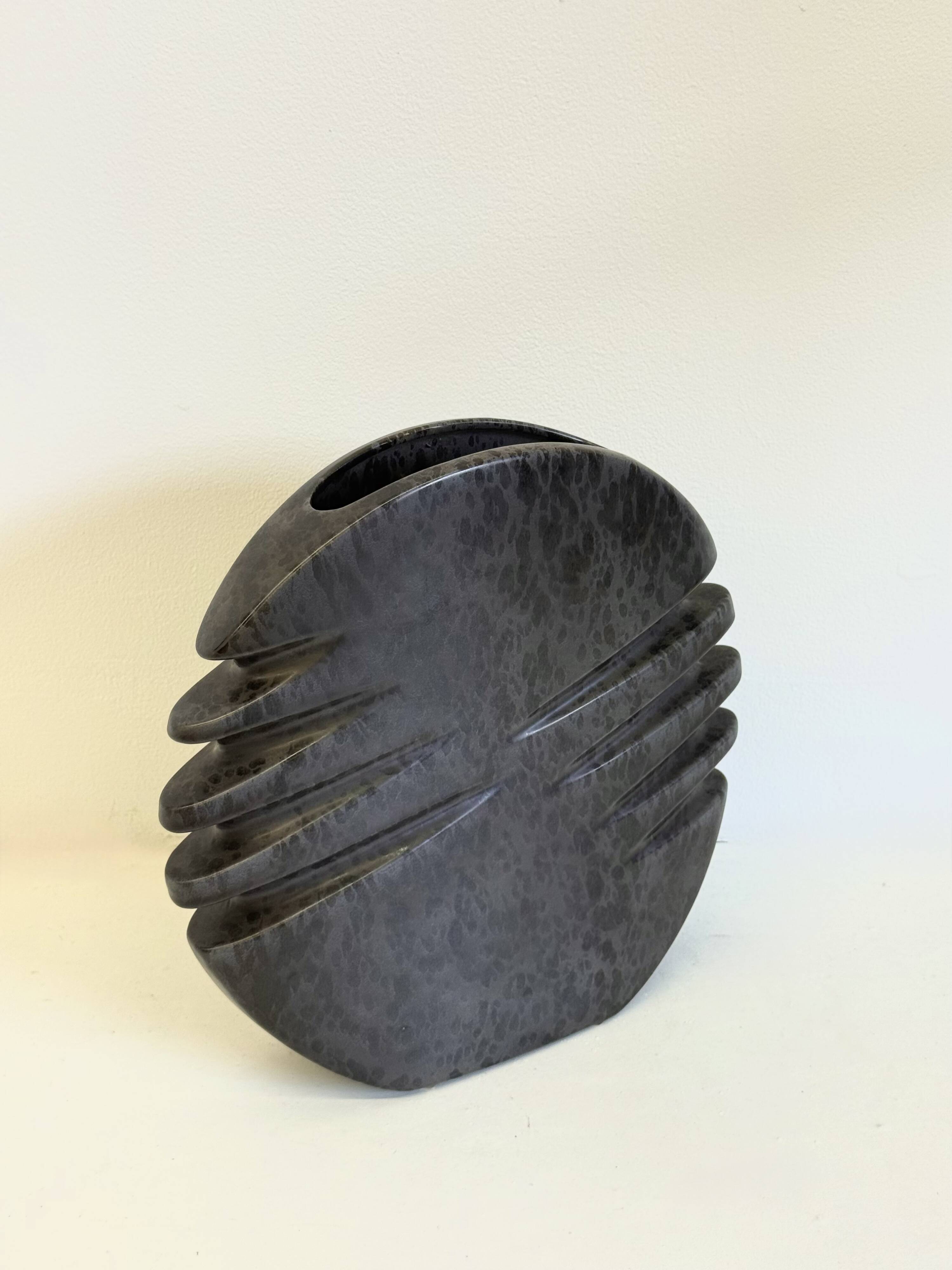 ceramic vase by Nereo Boaretto in dark gray