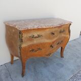 Louis XV chest of drawers in rosewood marquetry