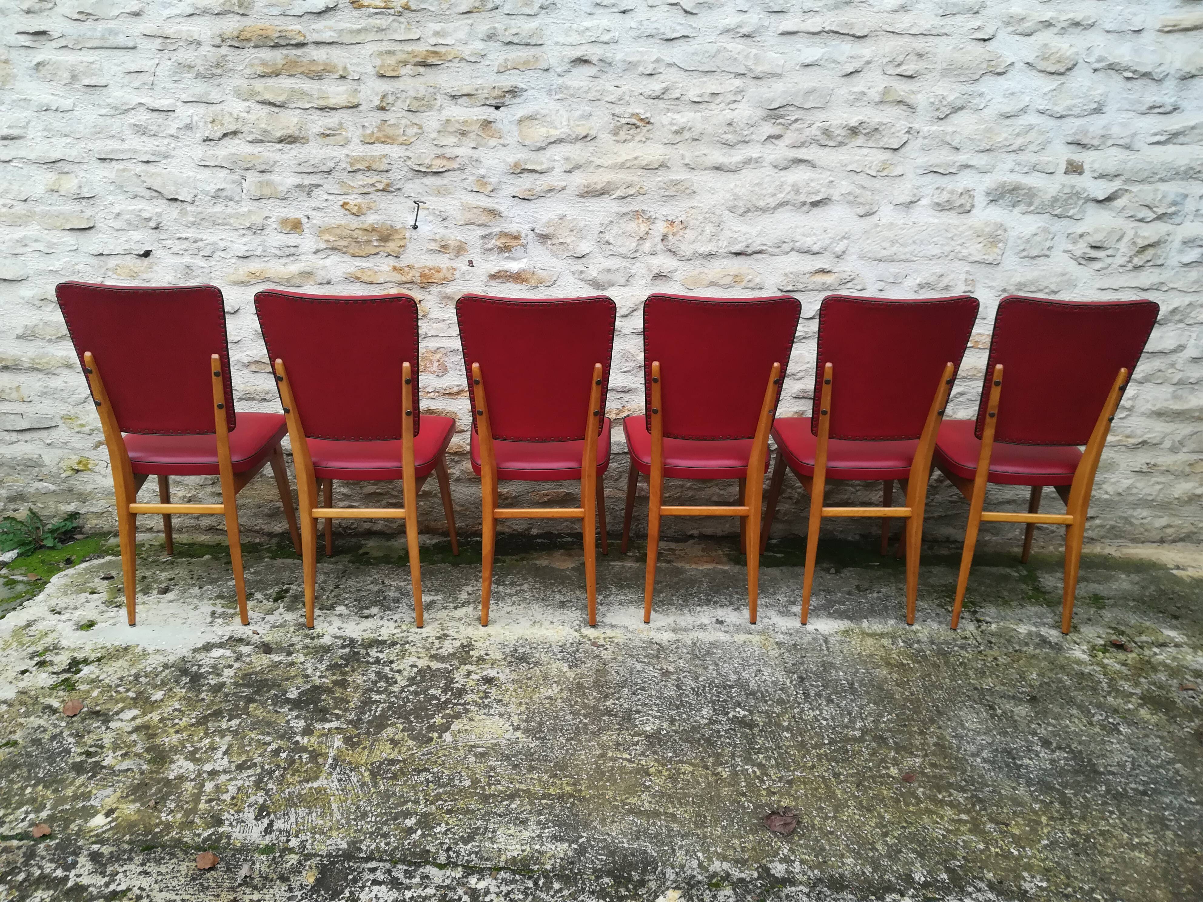 Chairs in red skaï