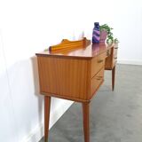 Side table met lades en messing details uit Zweden, kinder bureau