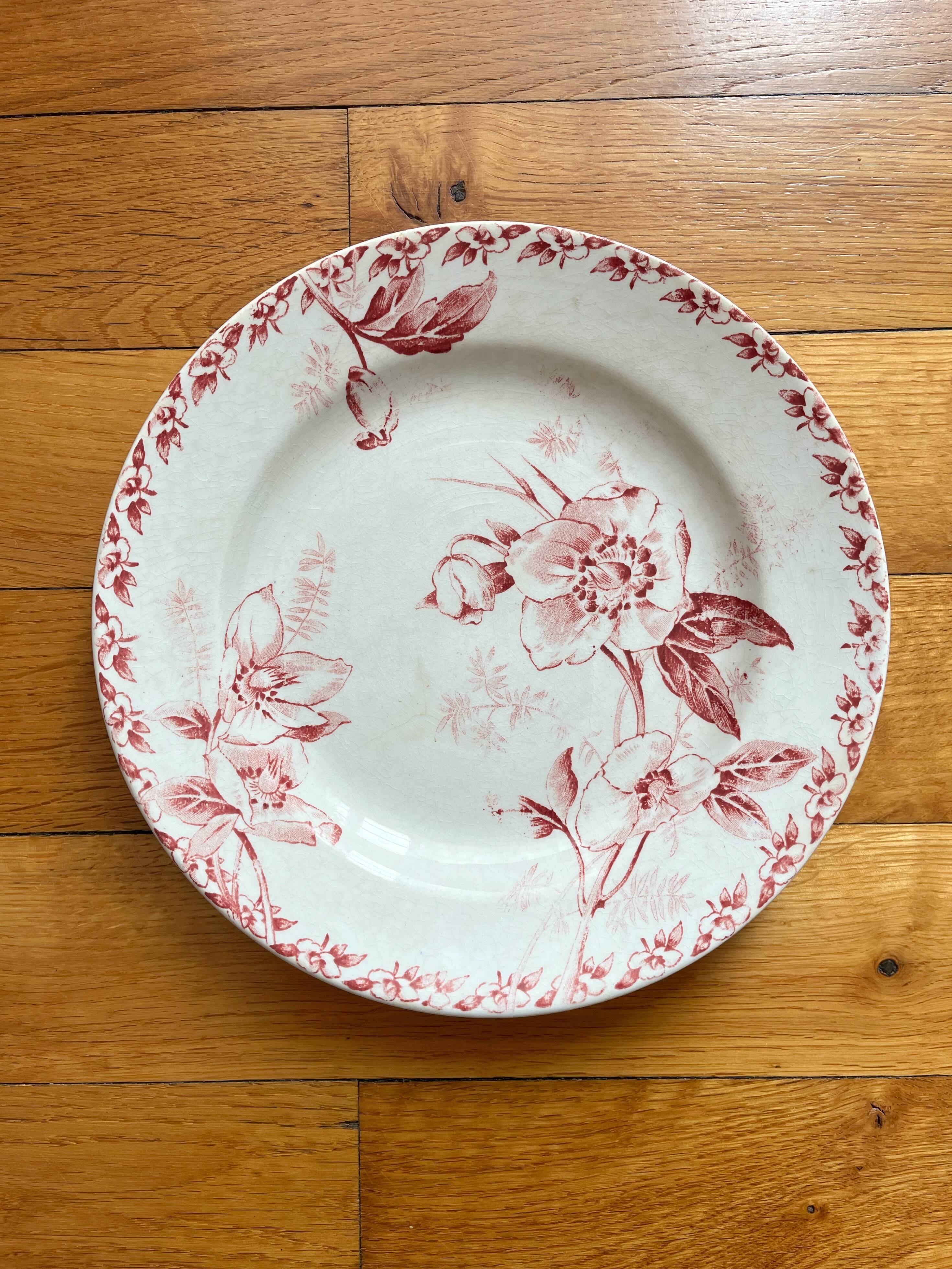 4 flat plates in iron earth Rose de Noël, Opaque de Gien
