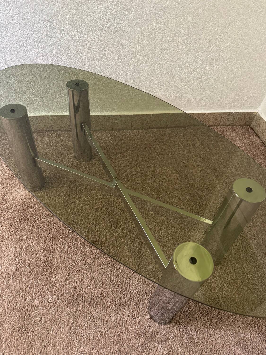 Table basse métal chromé verre fumé années 70