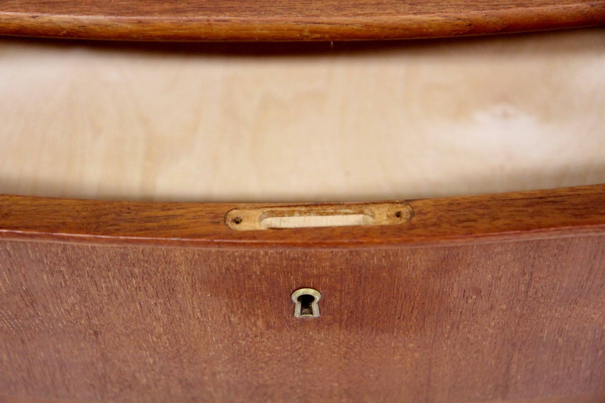 Commode "tallboy" en teck, Danemark, 1950