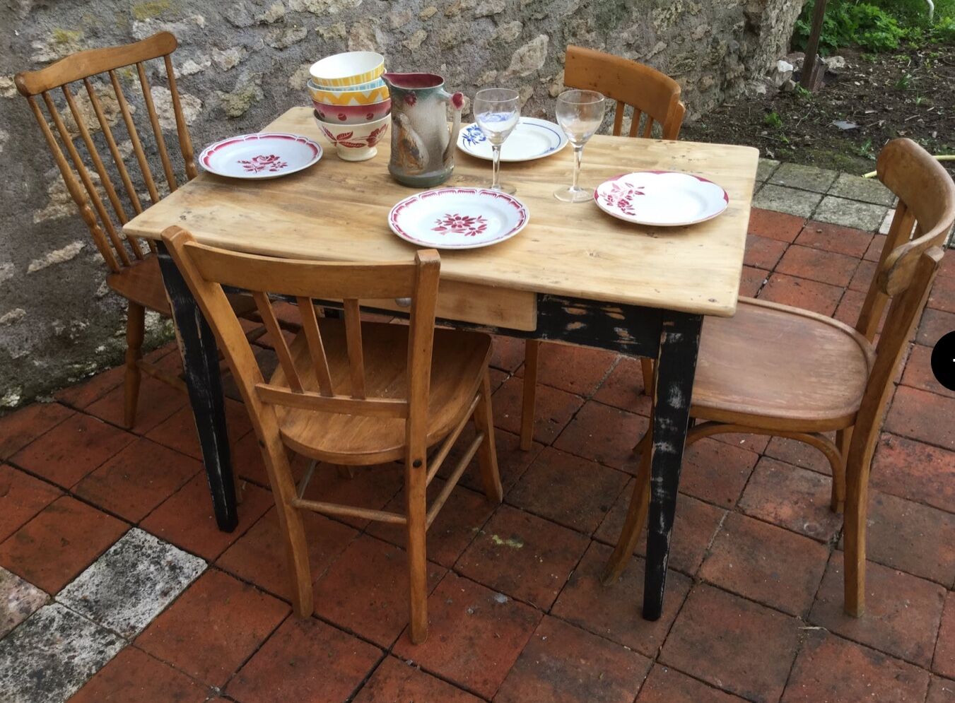 Black patinee farm table