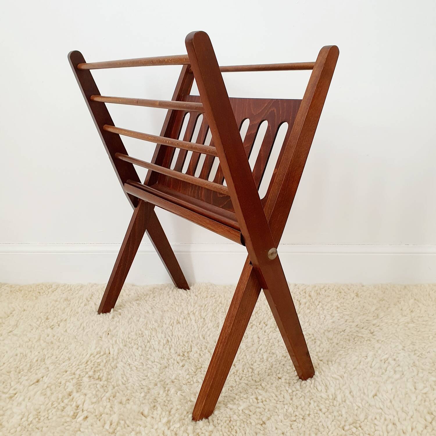 Foldable magazine rack by Cees Braakman 1960