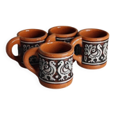 Tasses en terre cuite