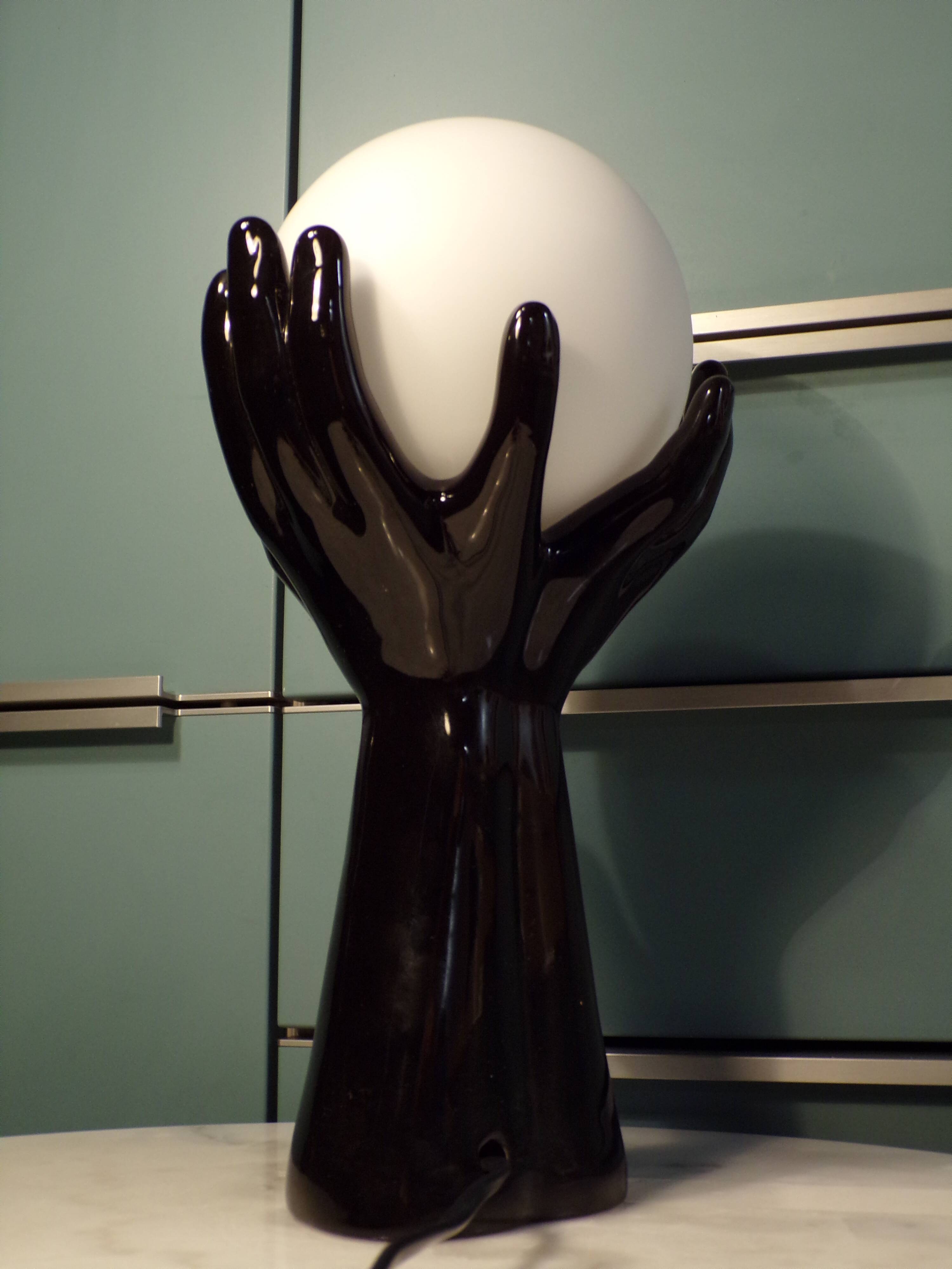 Ceramic hand lamp
