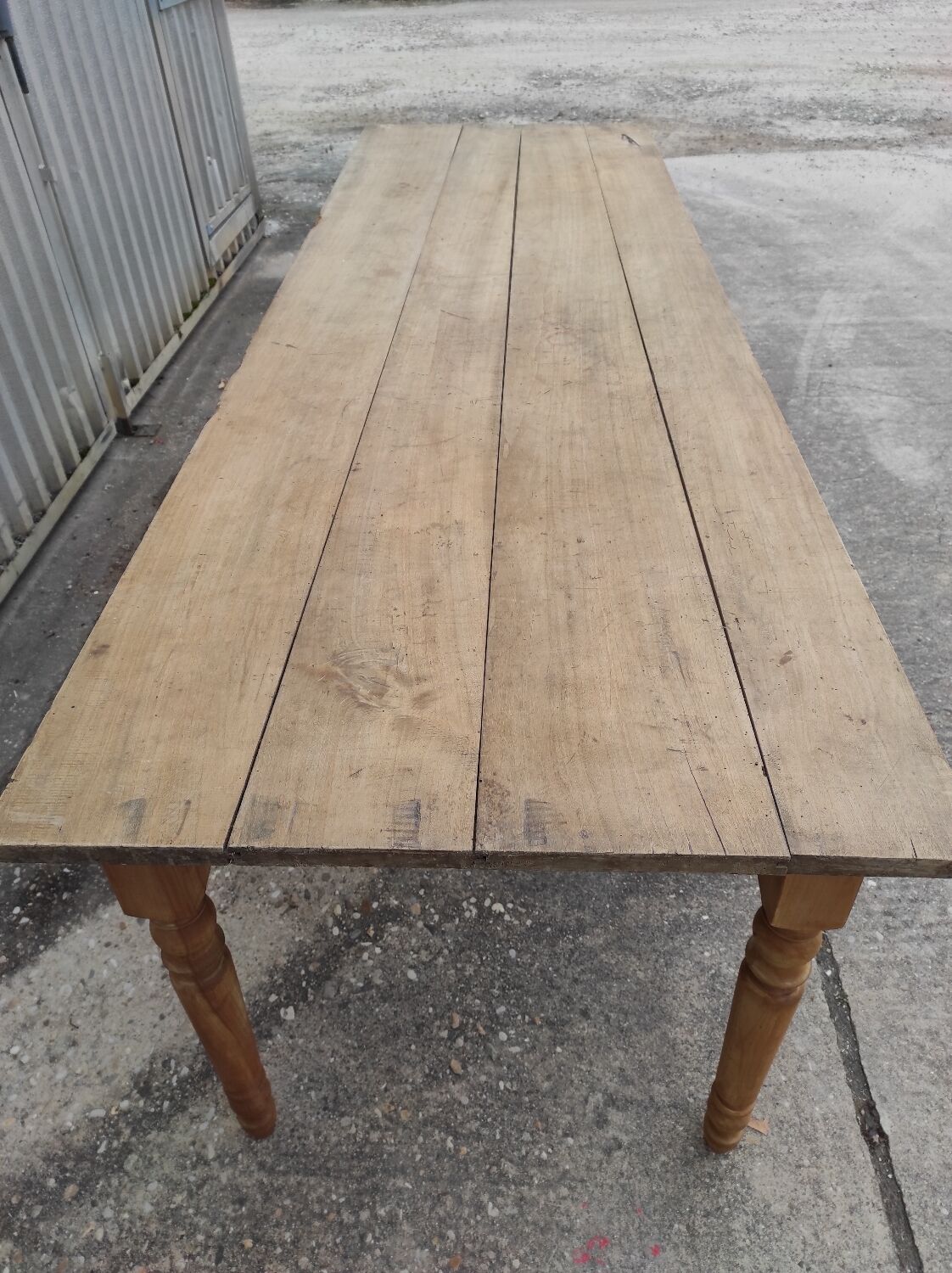 Farmhouse table turned foot and light wood 250cm