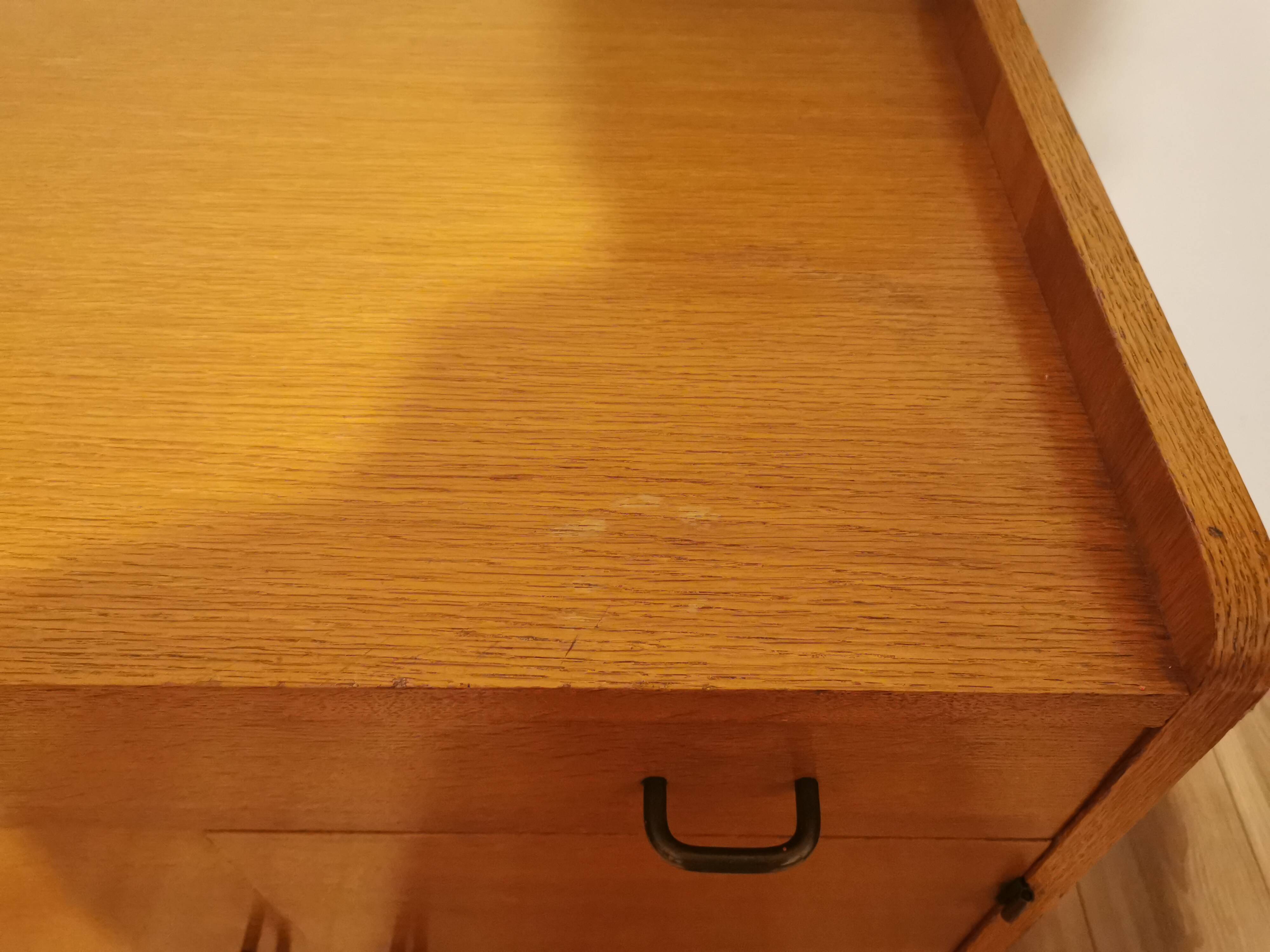 Meuble de rangement des années 50 en chêne