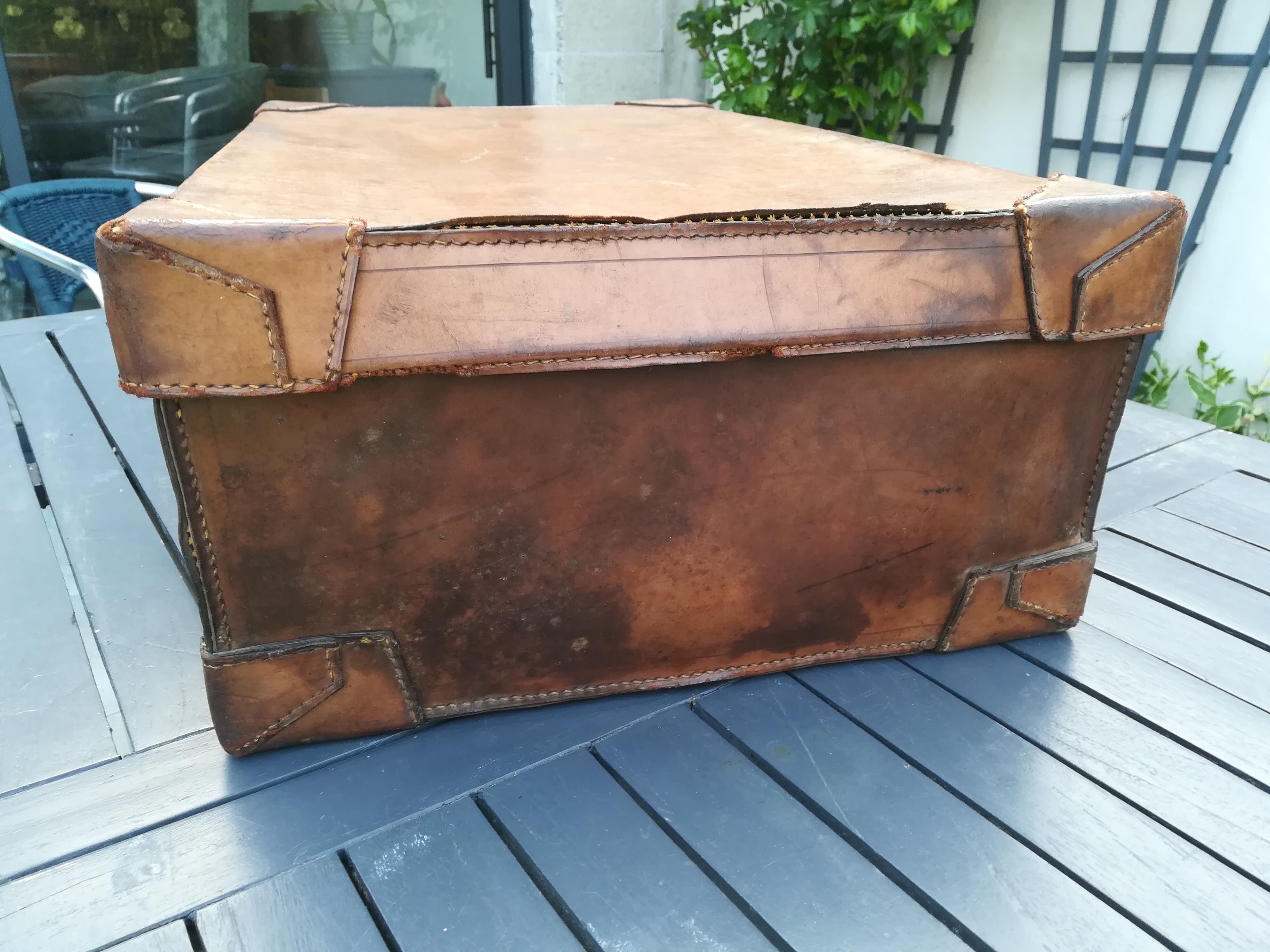 Valise ancienne en cuir