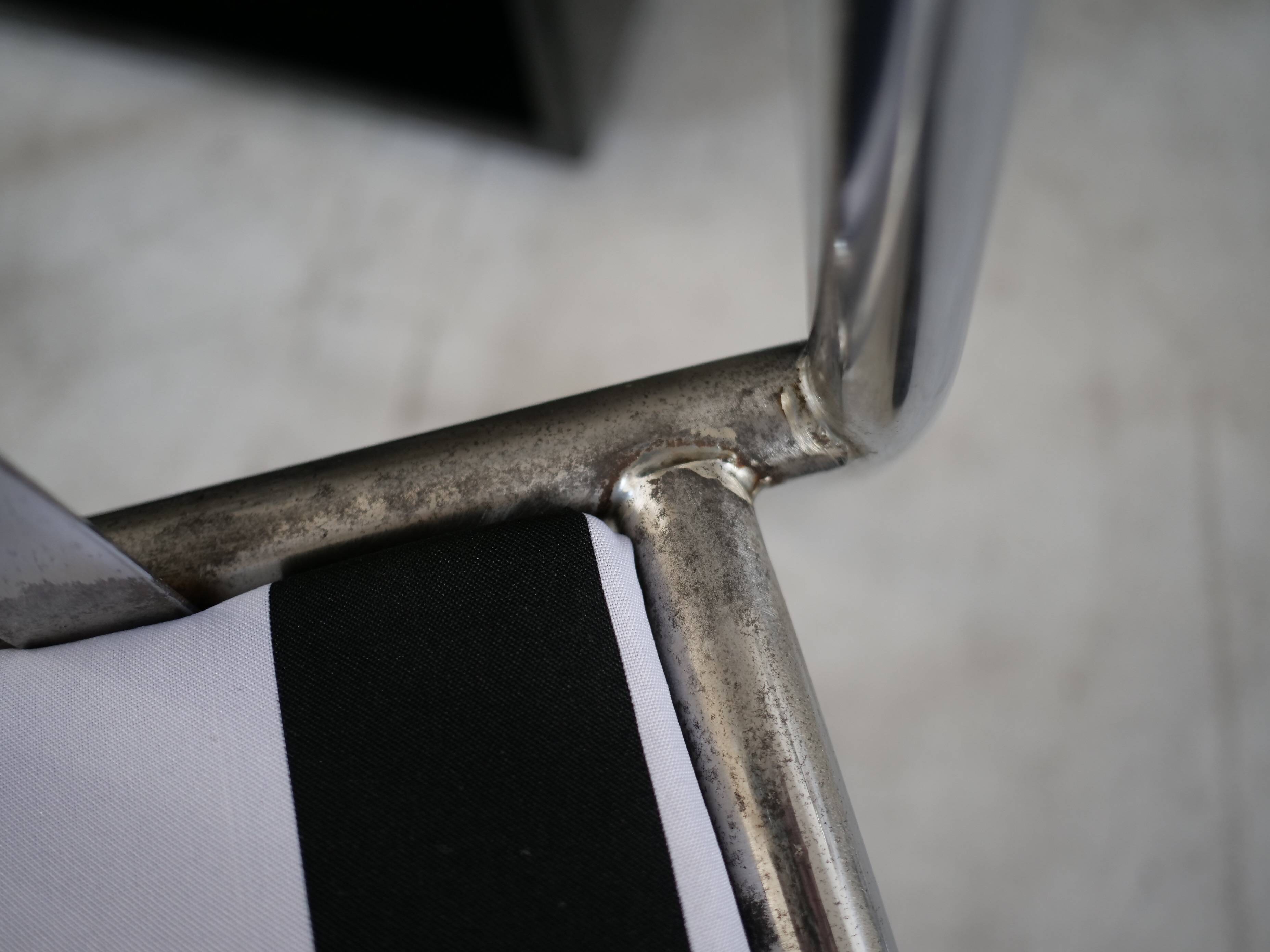 3 chaises Robert Mallet-Stevens No.222 Pallucco Italia