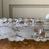 Cake dish in glass