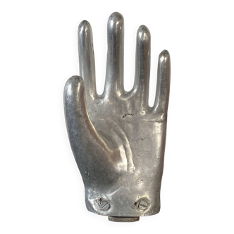 Glove mold