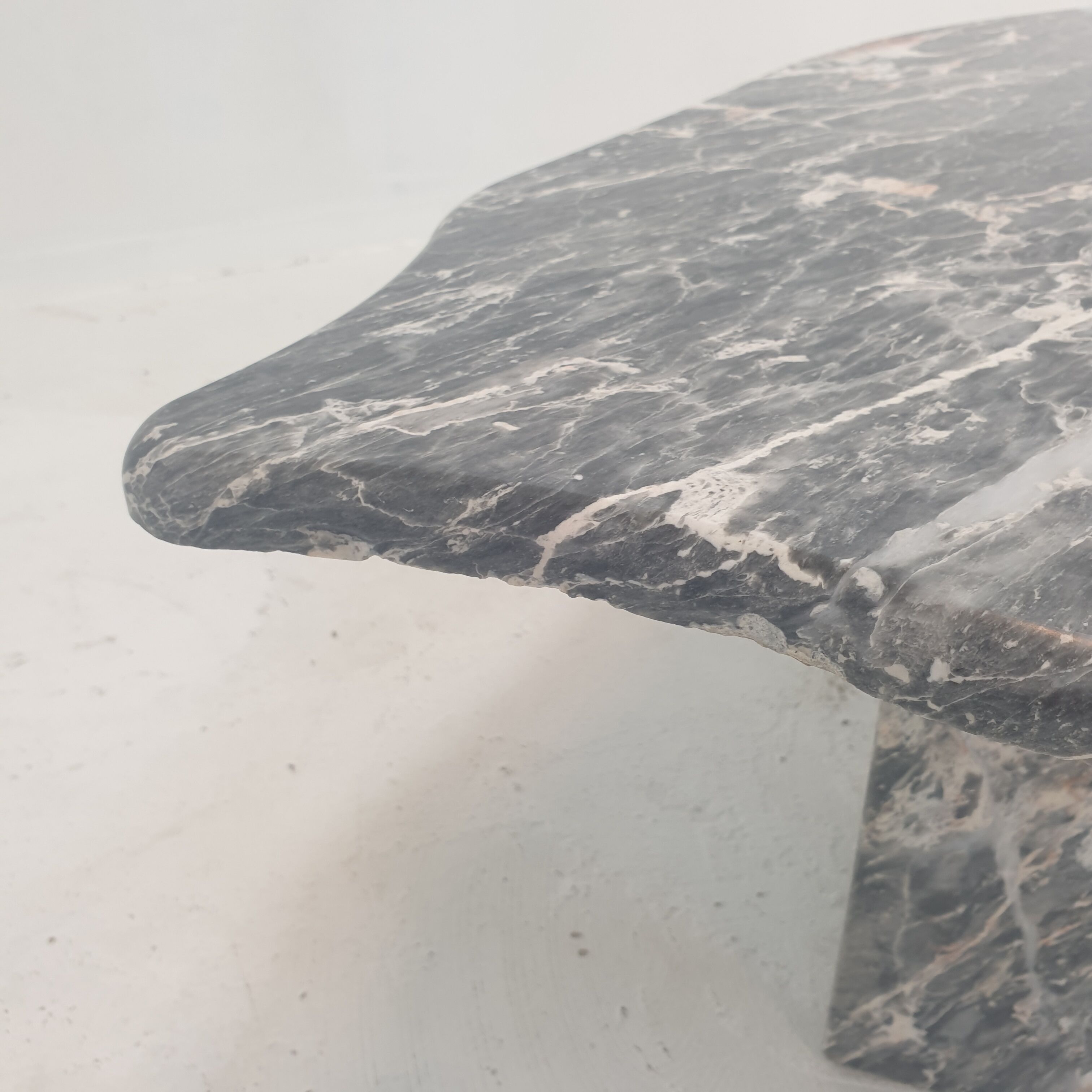 Italian marble leaf shape coffee table, 1980's