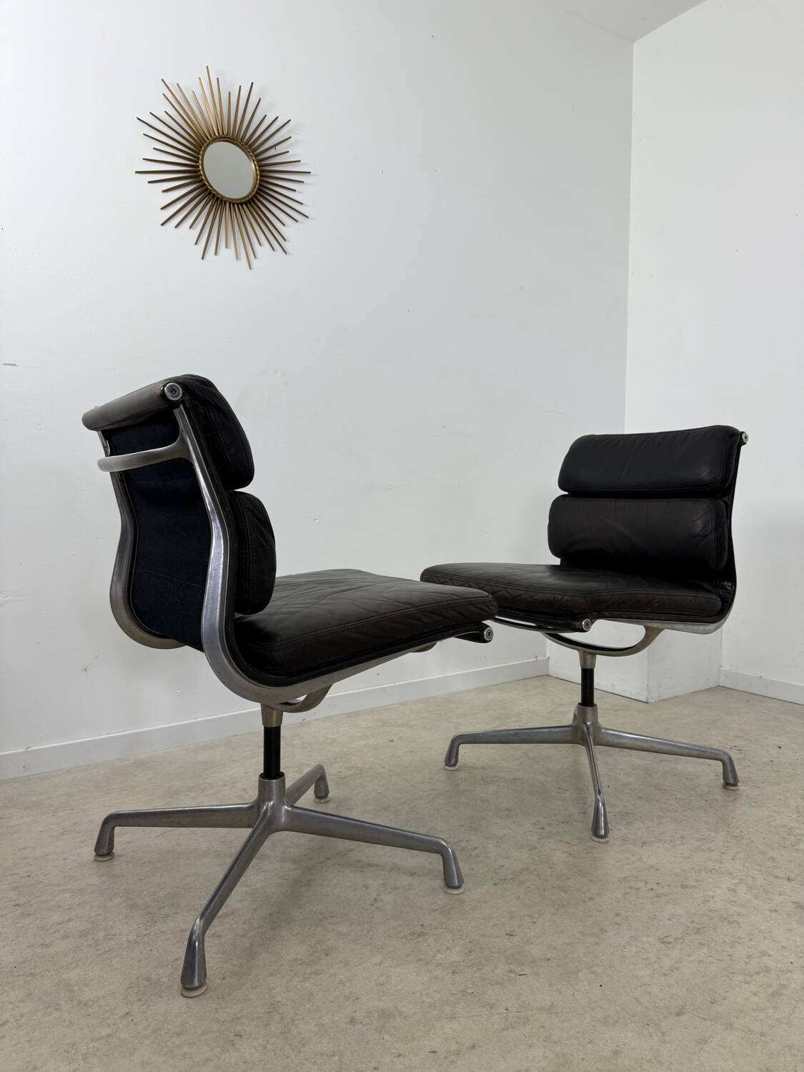Lot of 2 leather soft pad armchairs chairs EA205 design Charles Eames Herman Miller edition vintage 60s