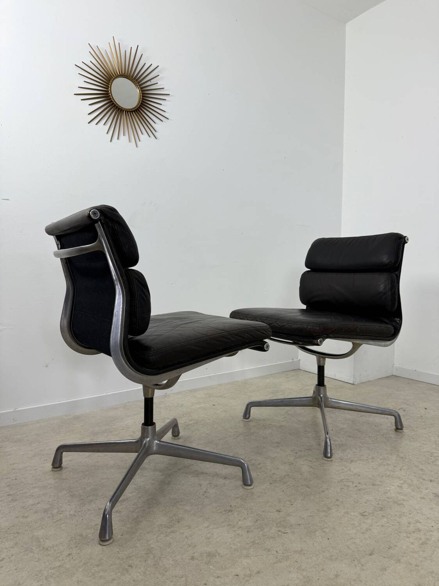 Lot of 2 leather soft pad armchairs chairs EA205 design Charles Eames Herman Miller edition vintage 60s