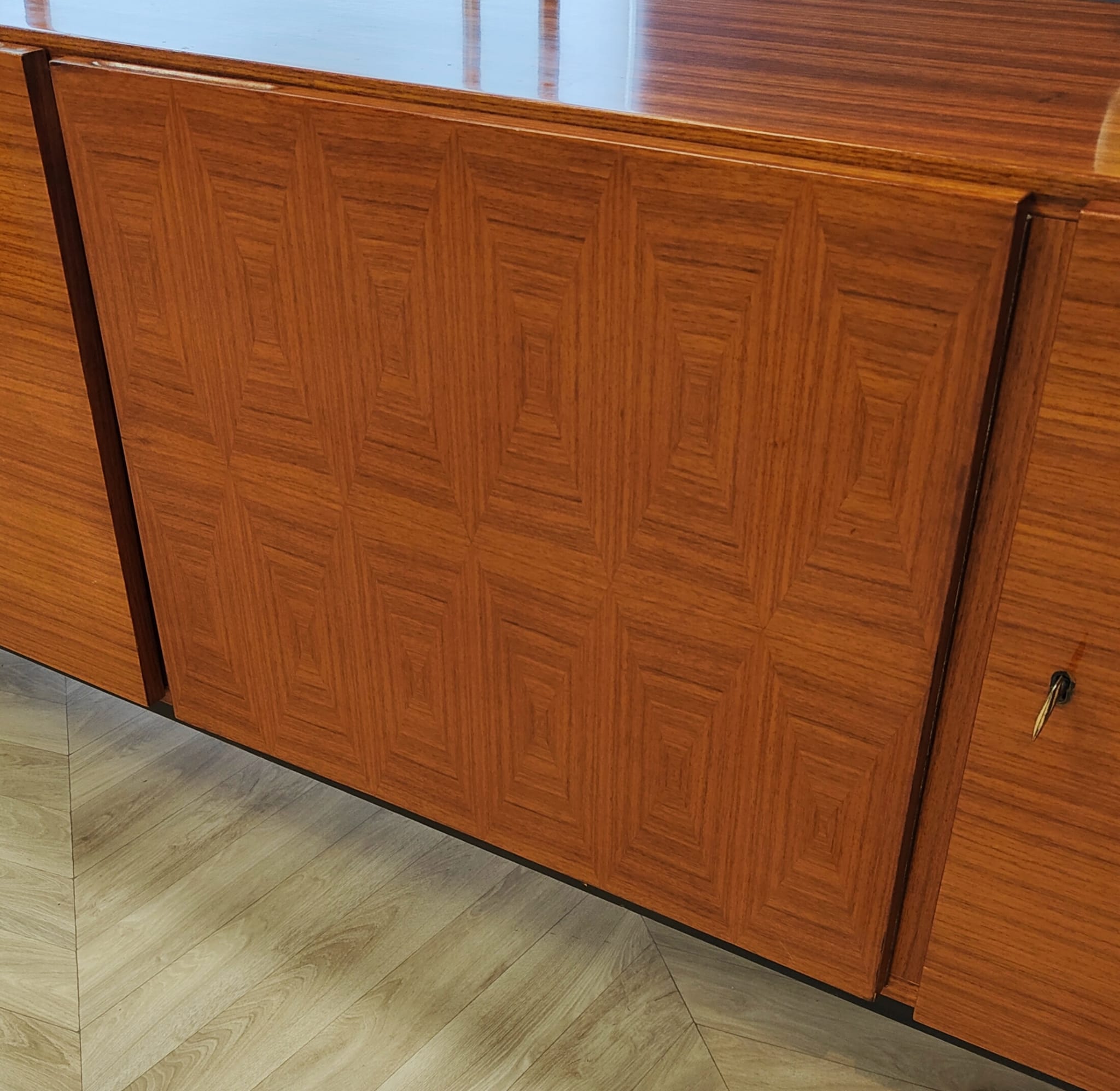 Enfilade Mid Century
